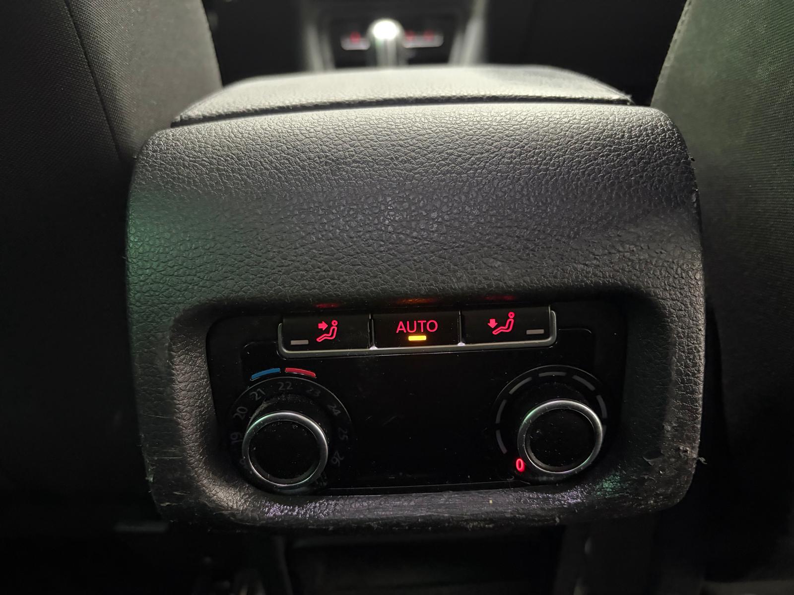 VW Sharan 2.0 TDI BMT Comfortline 4Motion DSG-image-11