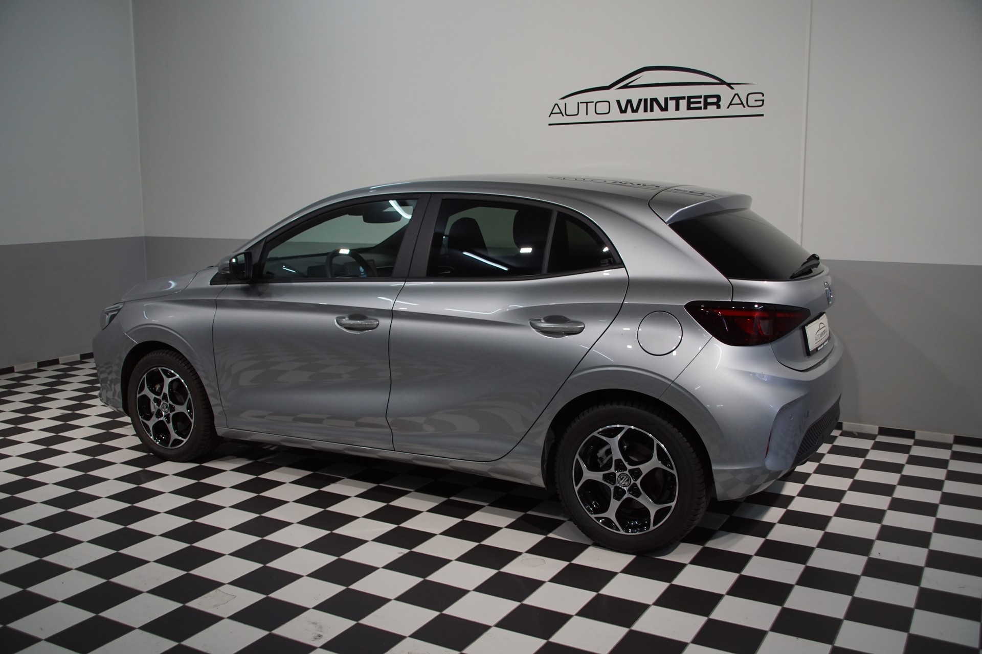 MG 3 1.5 Hybrid Luxury Aut. **Swiss-Edition**-image-6