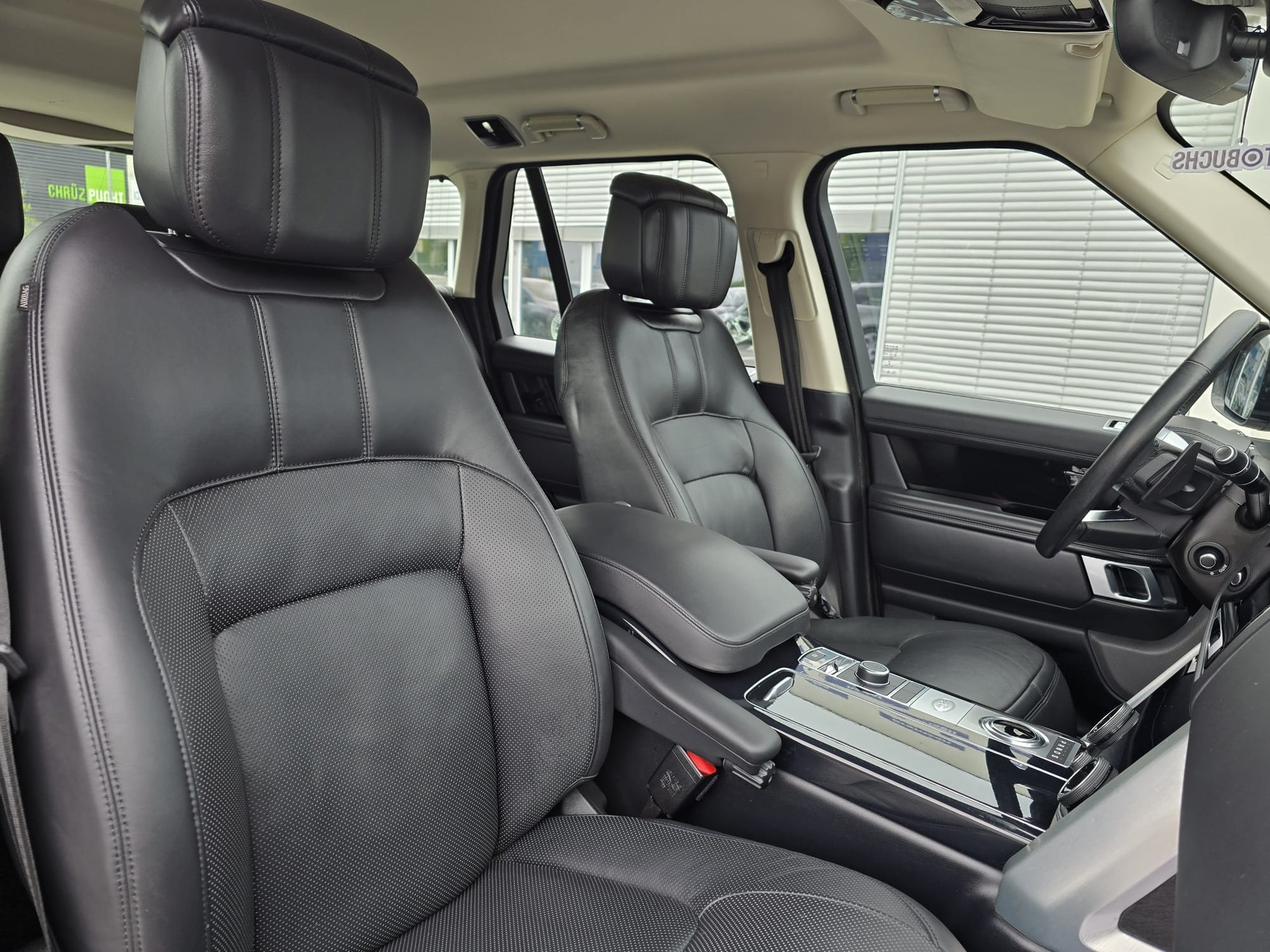 LAND ROVER Range Rover 4.4 SDV8 Vogue Automatic-image-20