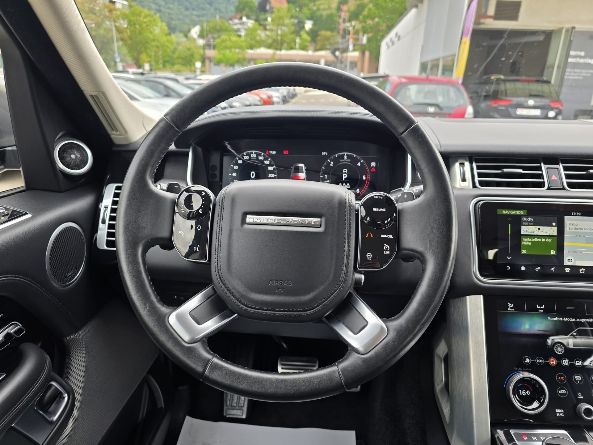 LAND ROVER Range Rover 4.4 SDV8 Vogue Automatic-image-16