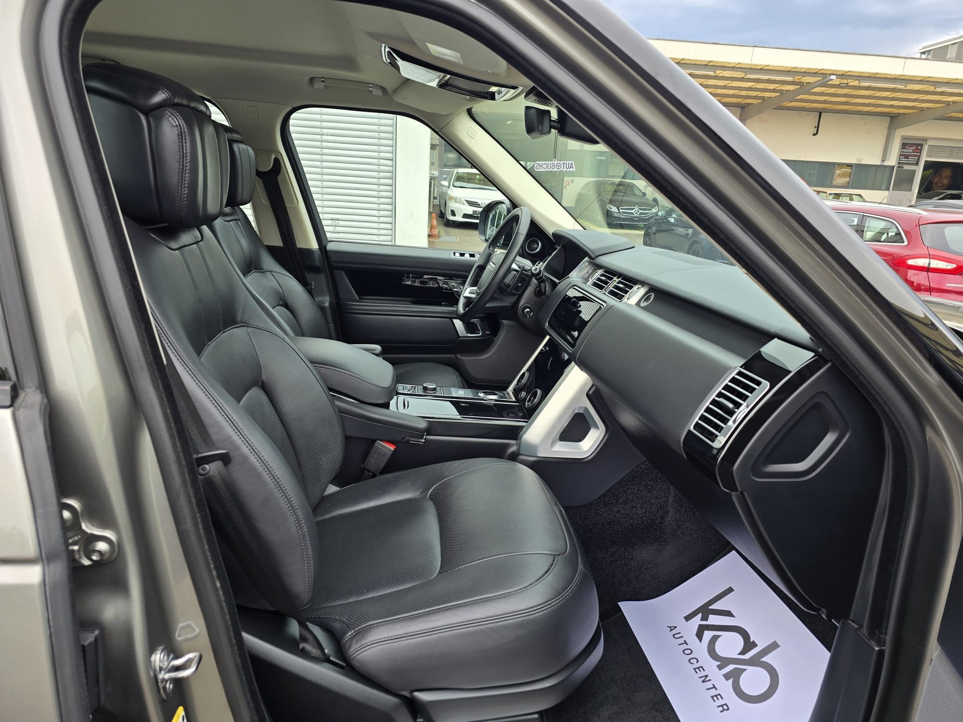 LAND ROVER Range Rover 4.4 SDV8 Vogue Automatic-image-22