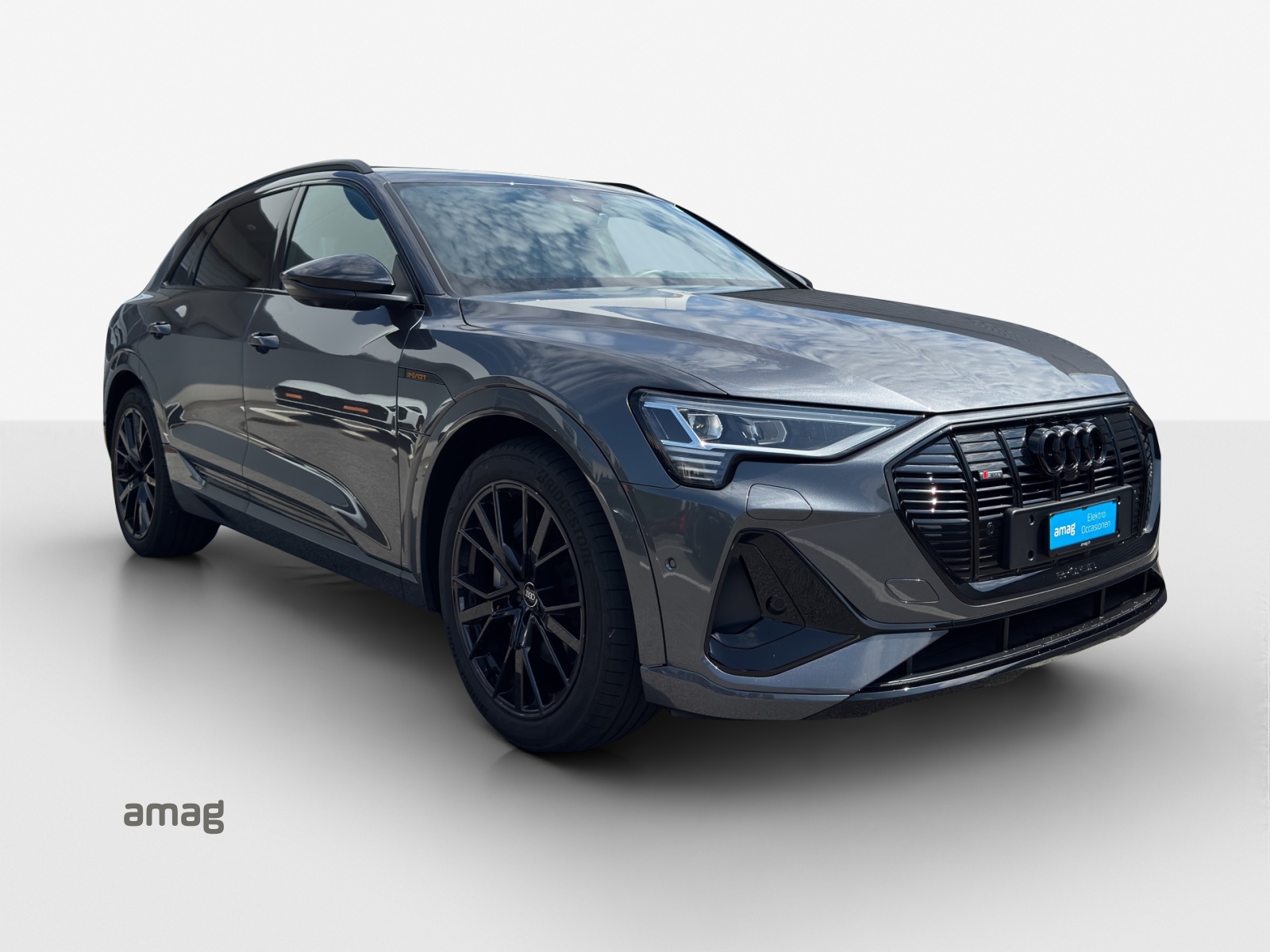 AUDI e-tron 55 S Line Black Edition quattro-image-5