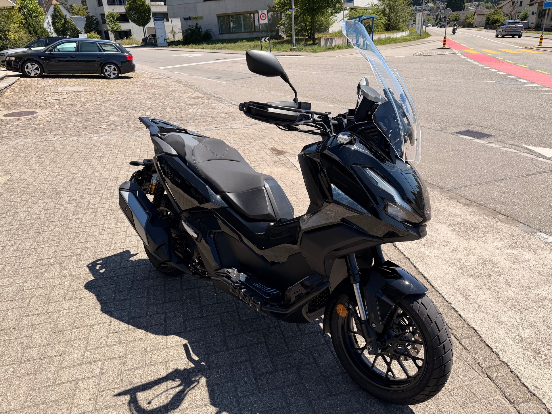 HONDA ADV 350-image-1