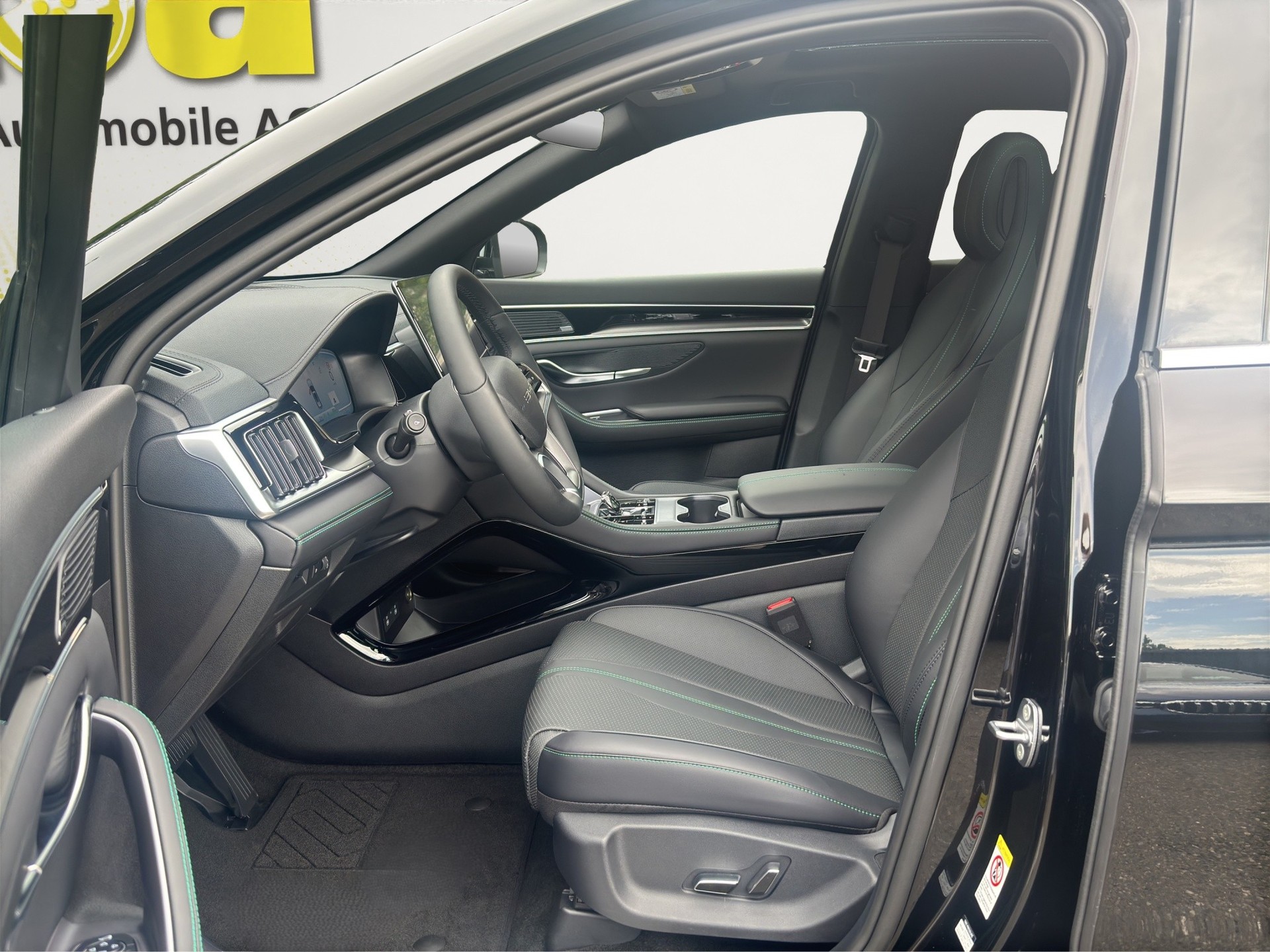 BYD Seal U DM-i Design AWD 4x4-image-12
