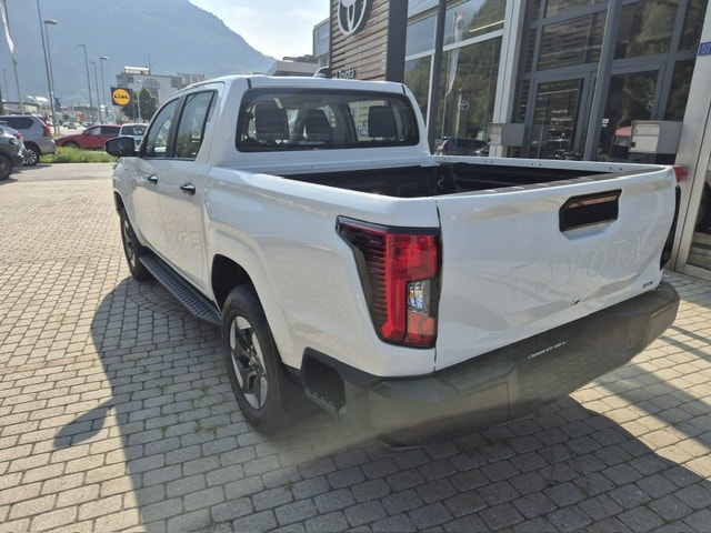 TOYOTA Double Cab Pick-up-showroom-element-3