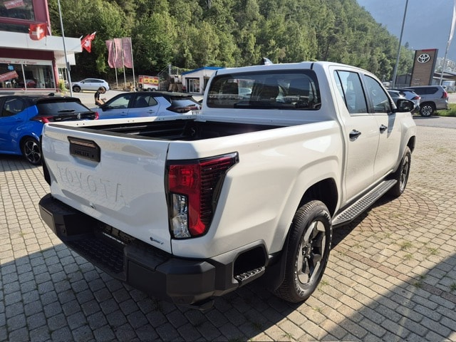 TOYOTA Double Cab Pick-up-showroom-element-2