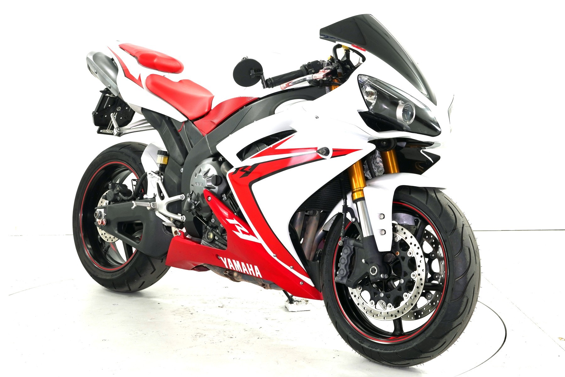 YAMAHA YZF-R1-image-1