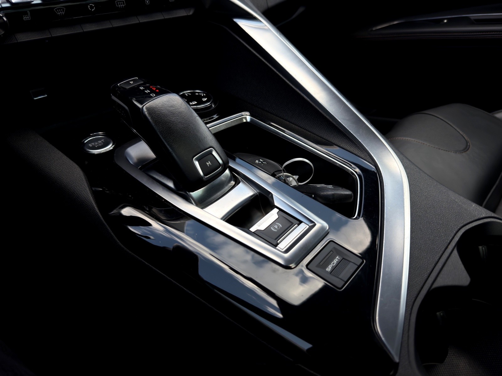 PEUGEOT 5008 2.0 BlueHDi GT EAT (7-Plätzer)-image-14