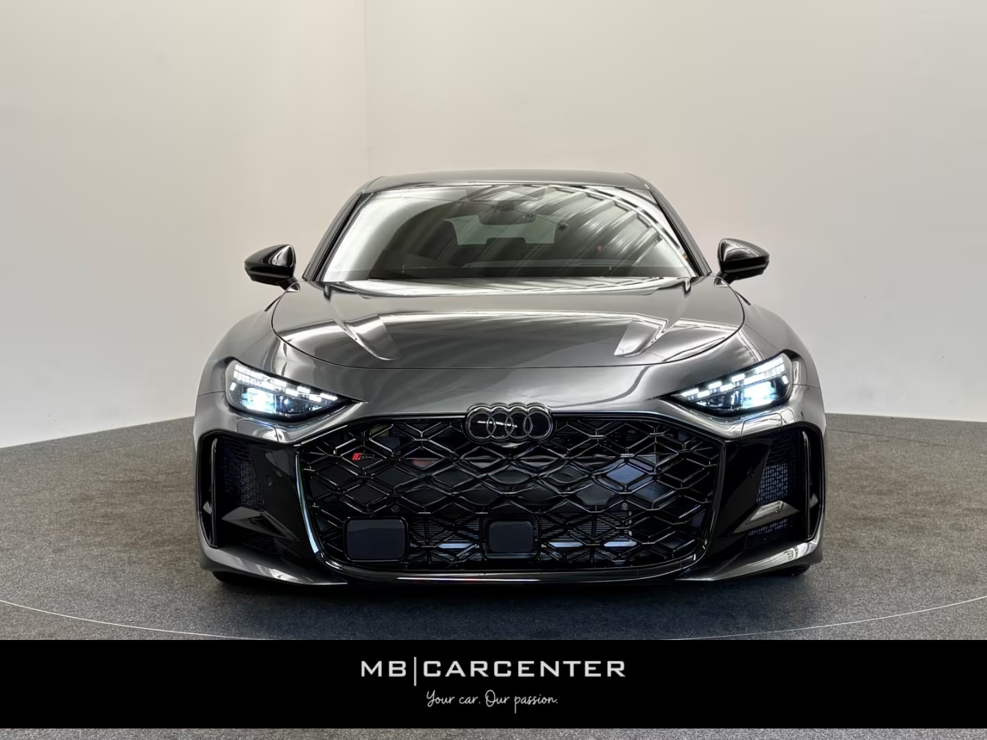 AUDI RS 5 Limousine TFSI 470 kW Tiptronic quattro-showroom-element-1