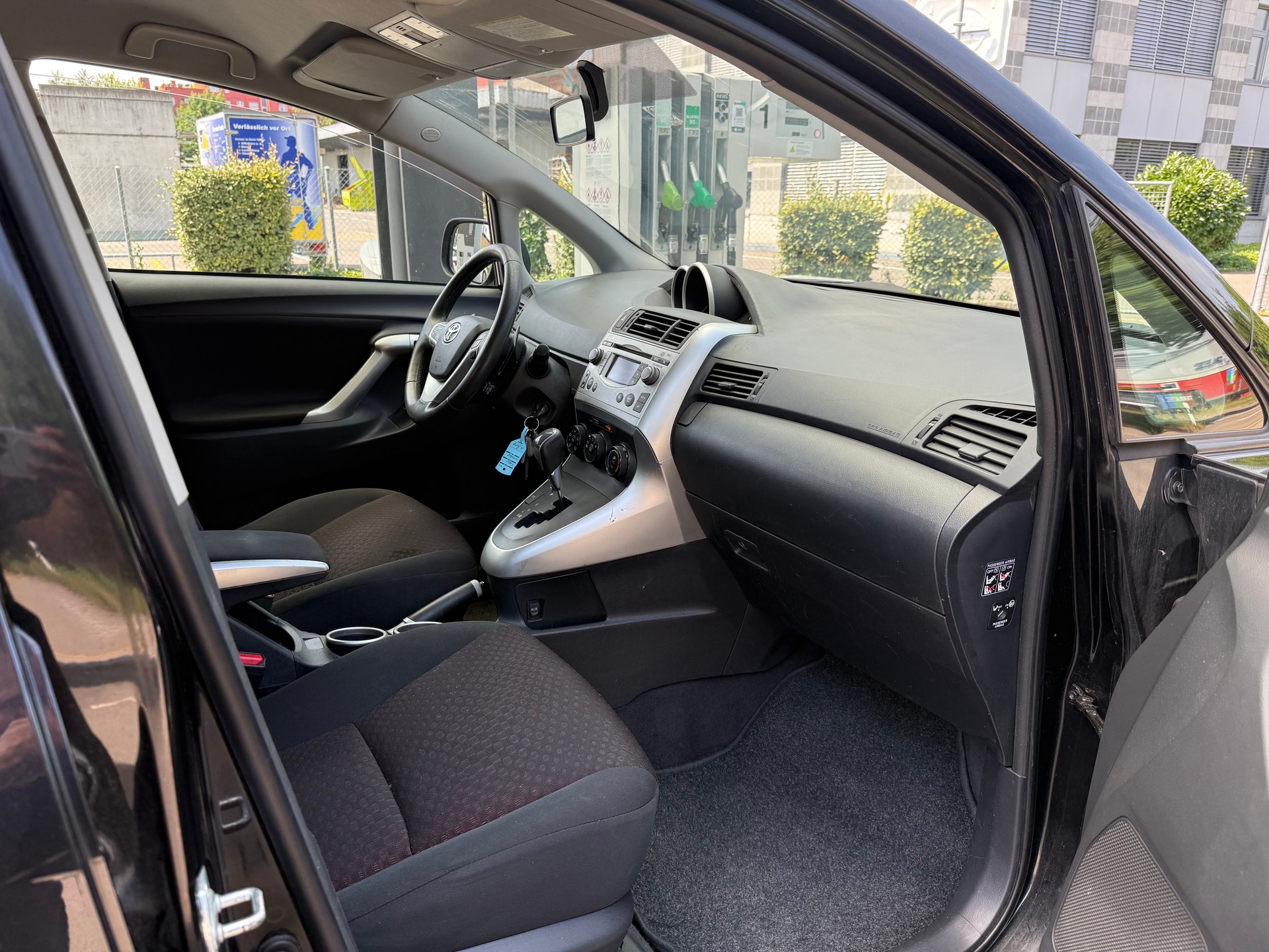 TOYOTA Verso 1.8 Linea Luna Multidrive / Frisch ab MFK 13.07.2026 / Servicegepflegt bei TOYOTA / 7 Plätzer / 8-fach bereift / 1.Hand-image-7
