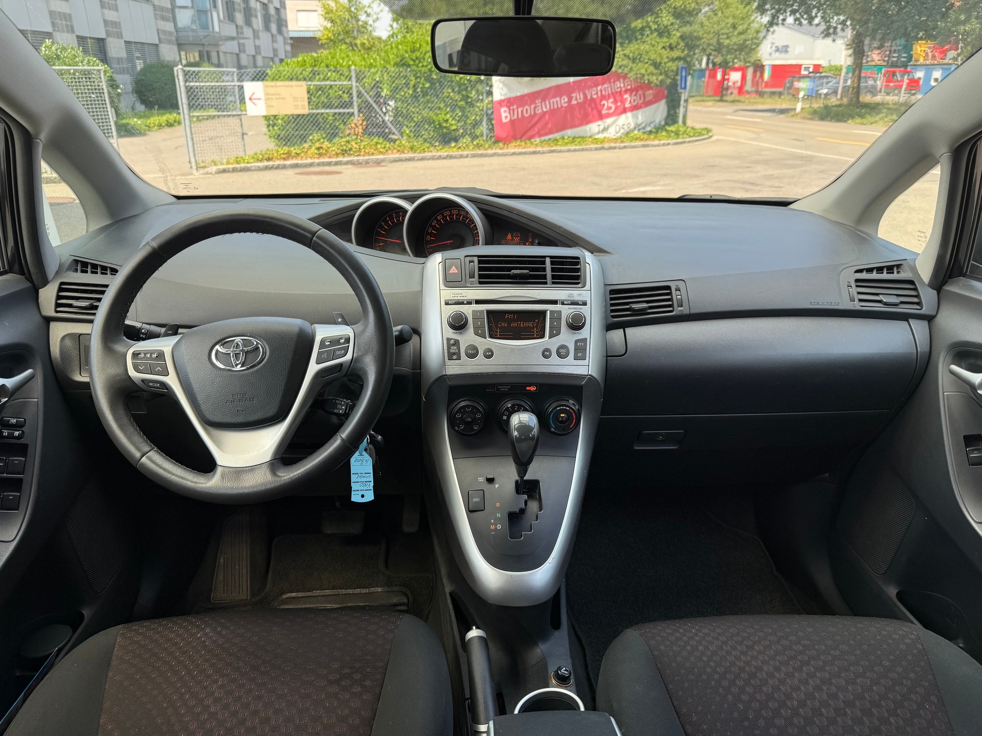 TOYOTA Verso 1.8 Linea Luna Multidrive / Frisch ab MFK 13.07.2026 / Servicegepflegt bei TOYOTA / 7 Plätzer / 8-fach bereift / 1.Hand-image-8