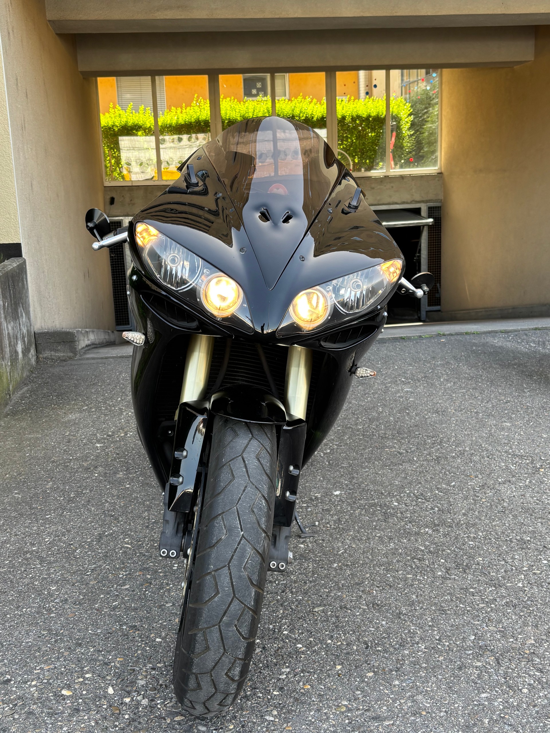 YAMAHA YZF-R1-image-4