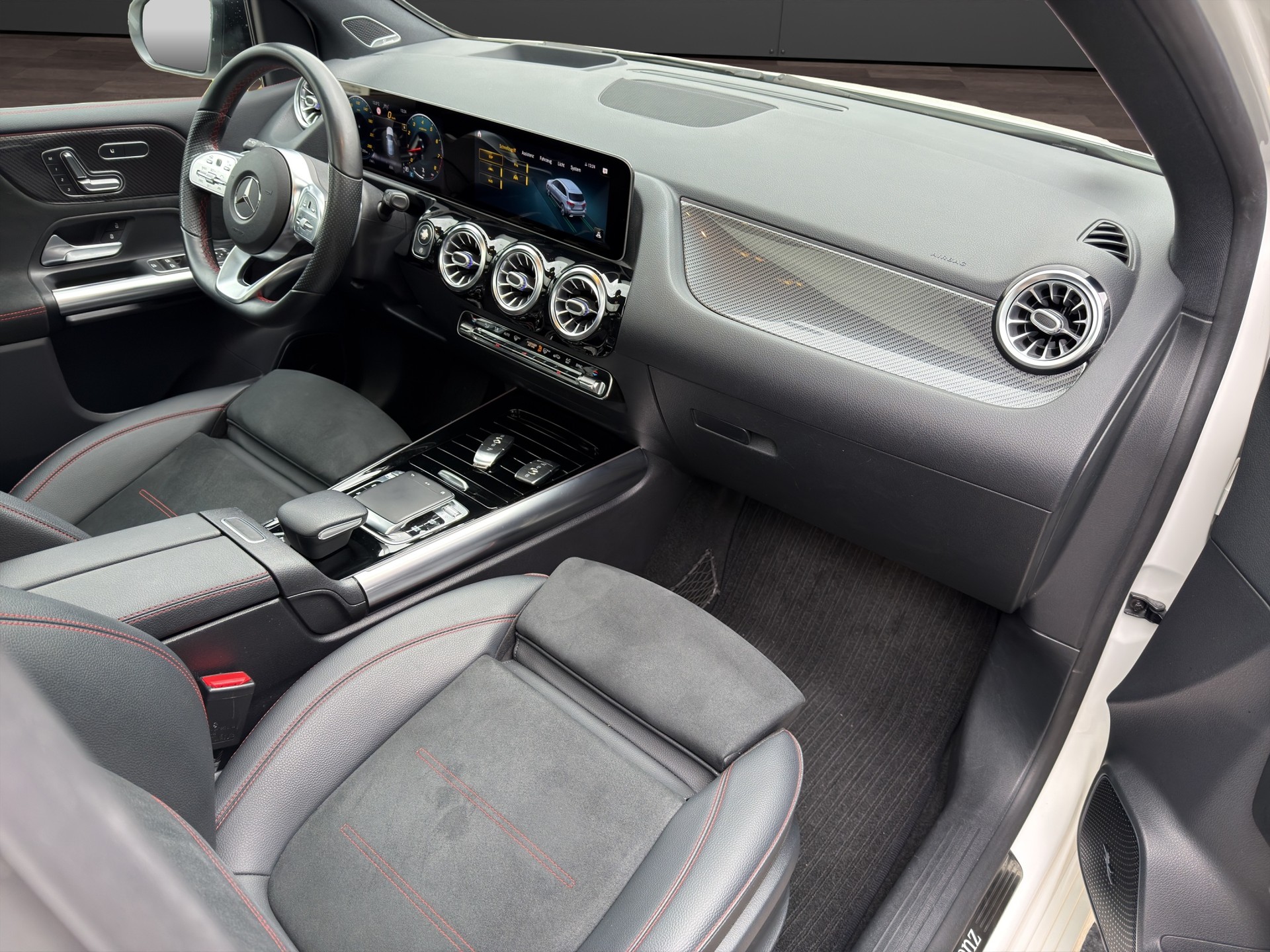 MERCEDES-BENZ B 250 4Matic AMG Line Panorama Dach-image-14