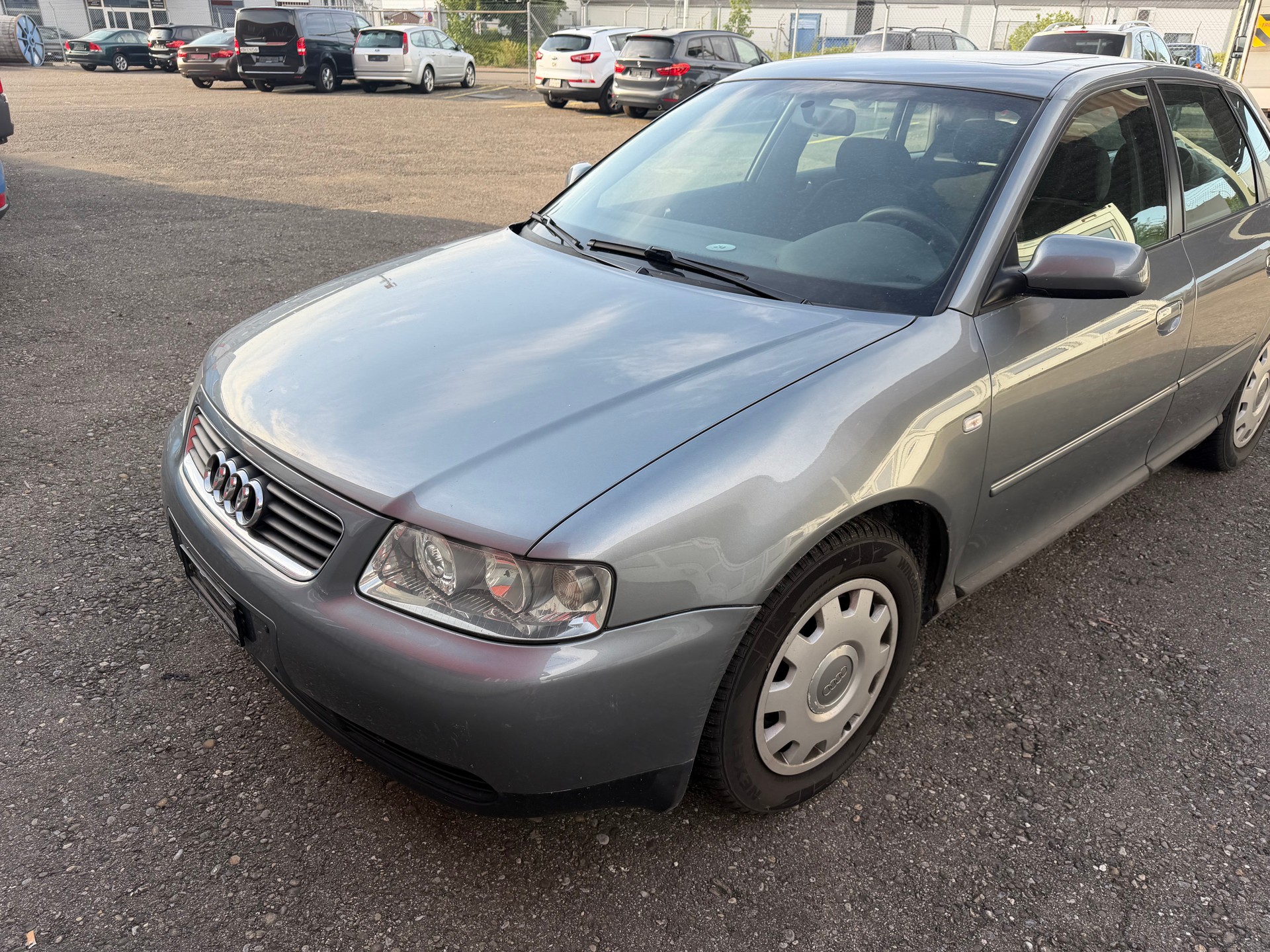 AUDI A3 1.8 T Attraction-image-1