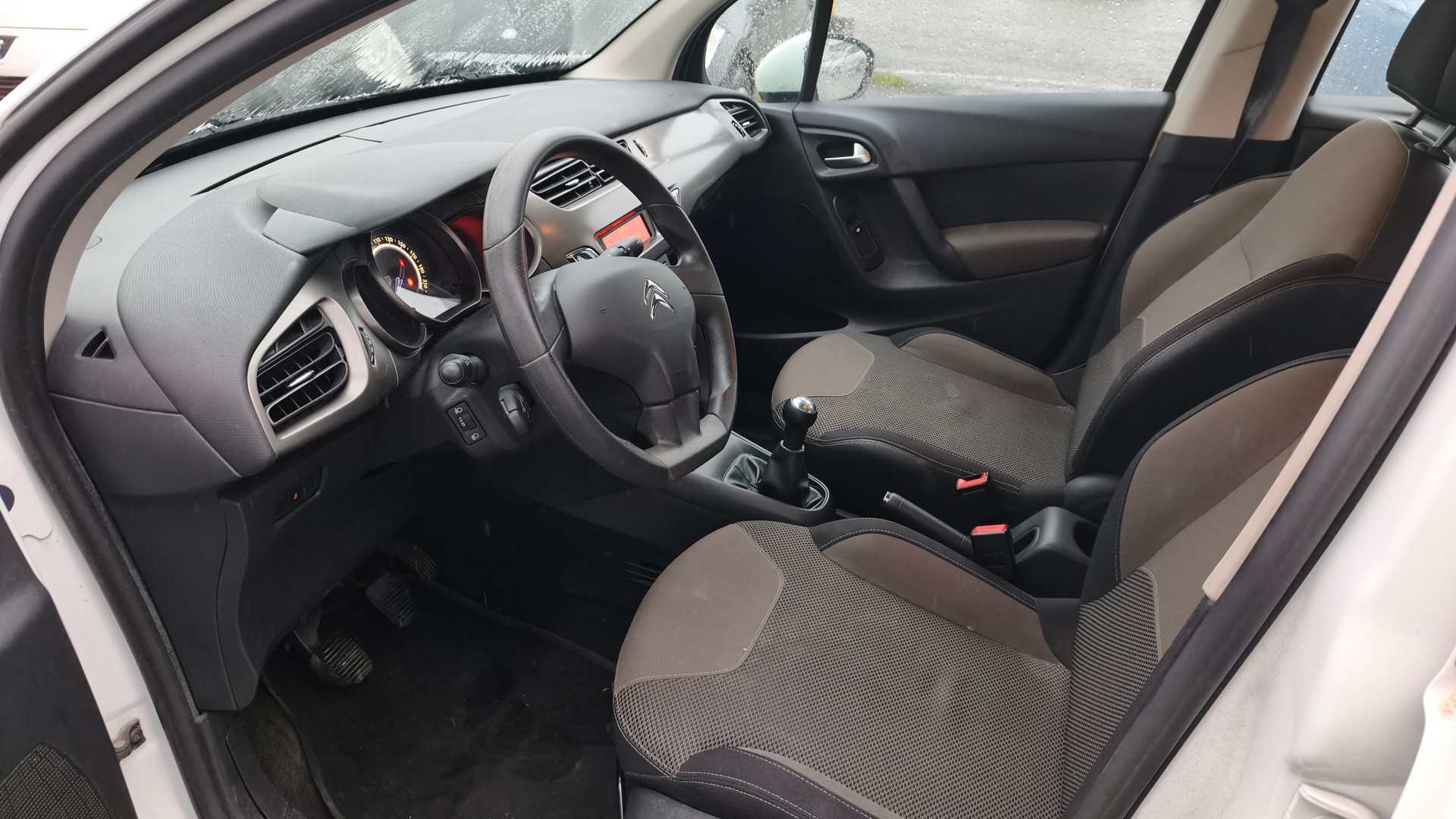CITROEN C3 1.2i Sélection-image-7