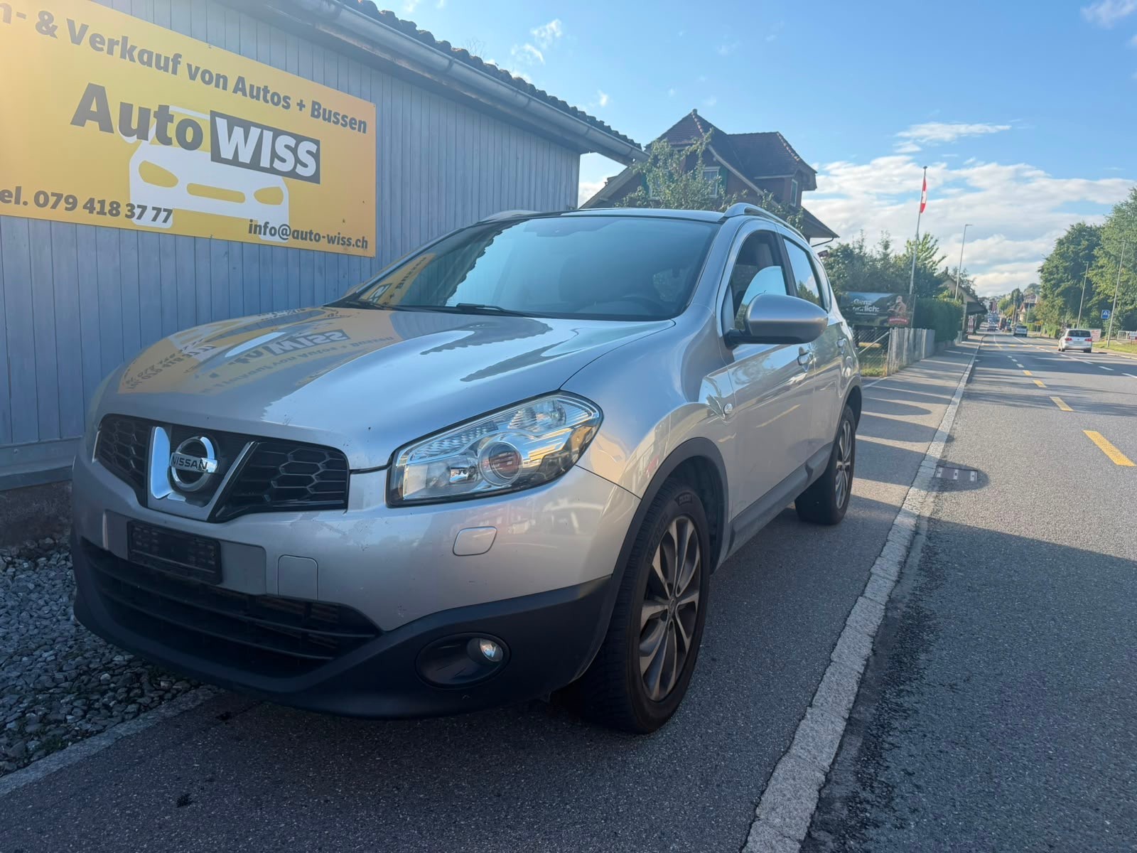 NISSAN Qashqai 2.0 dCi 4WD tekna-showroom-element-2