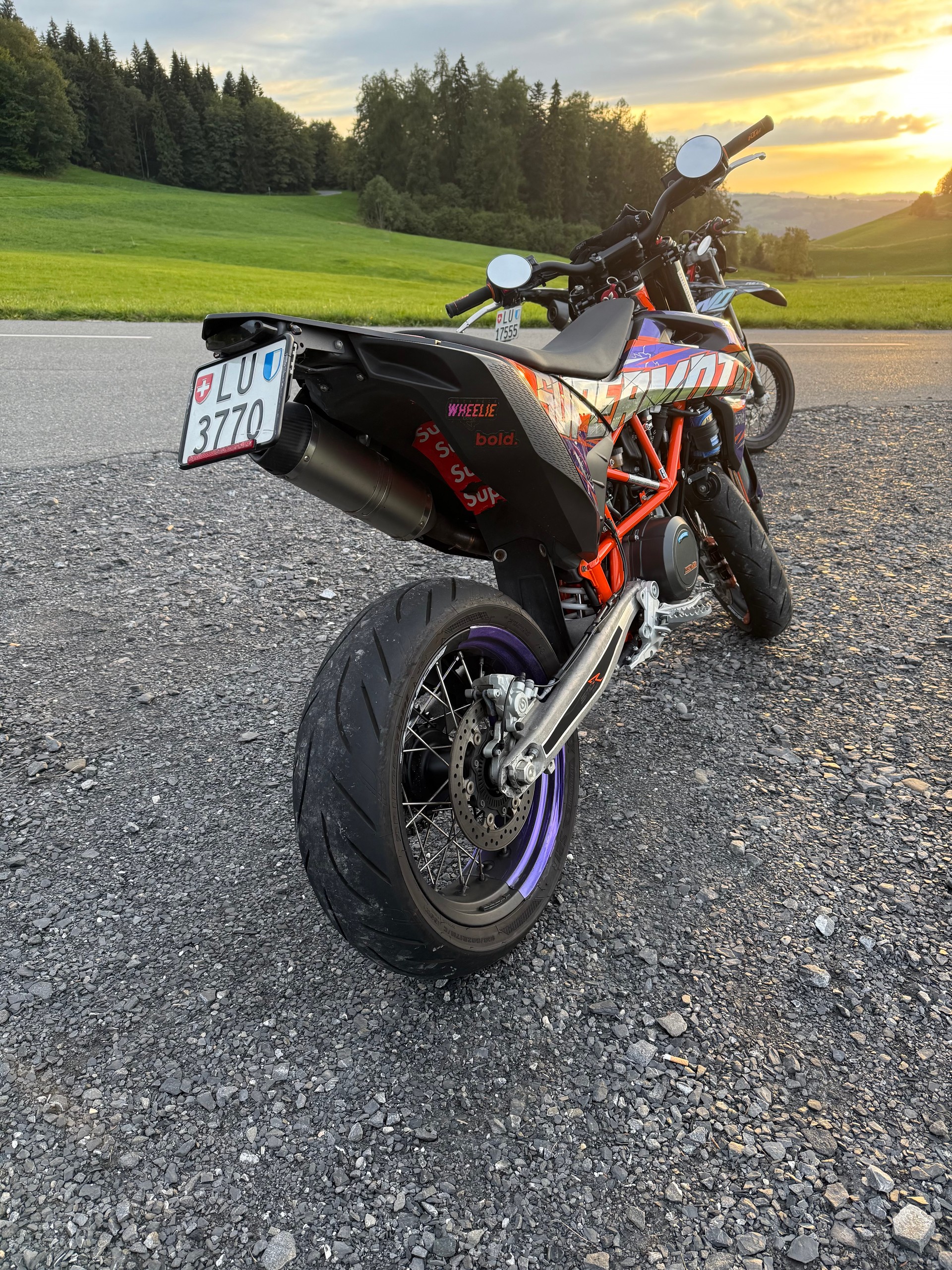 KTM 690 SMC R ABS (35 kW)-image-1