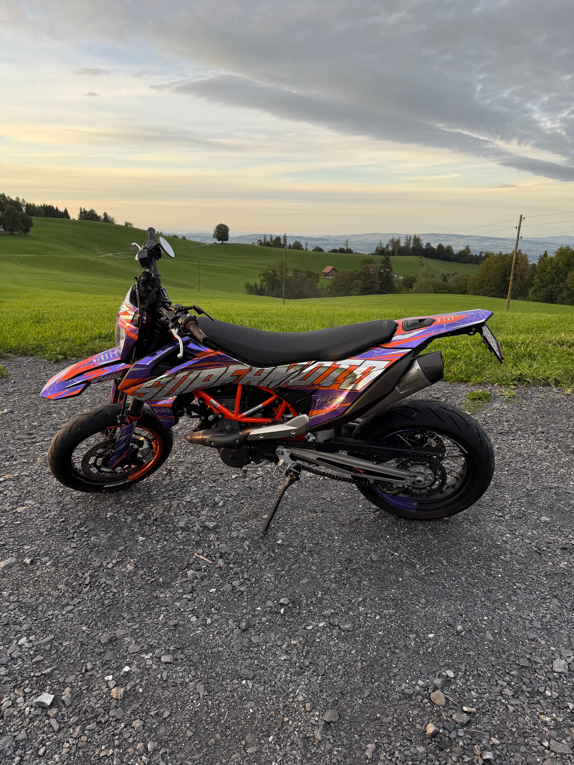 KTM 690 SMC R ABS (35 kW)-image-2