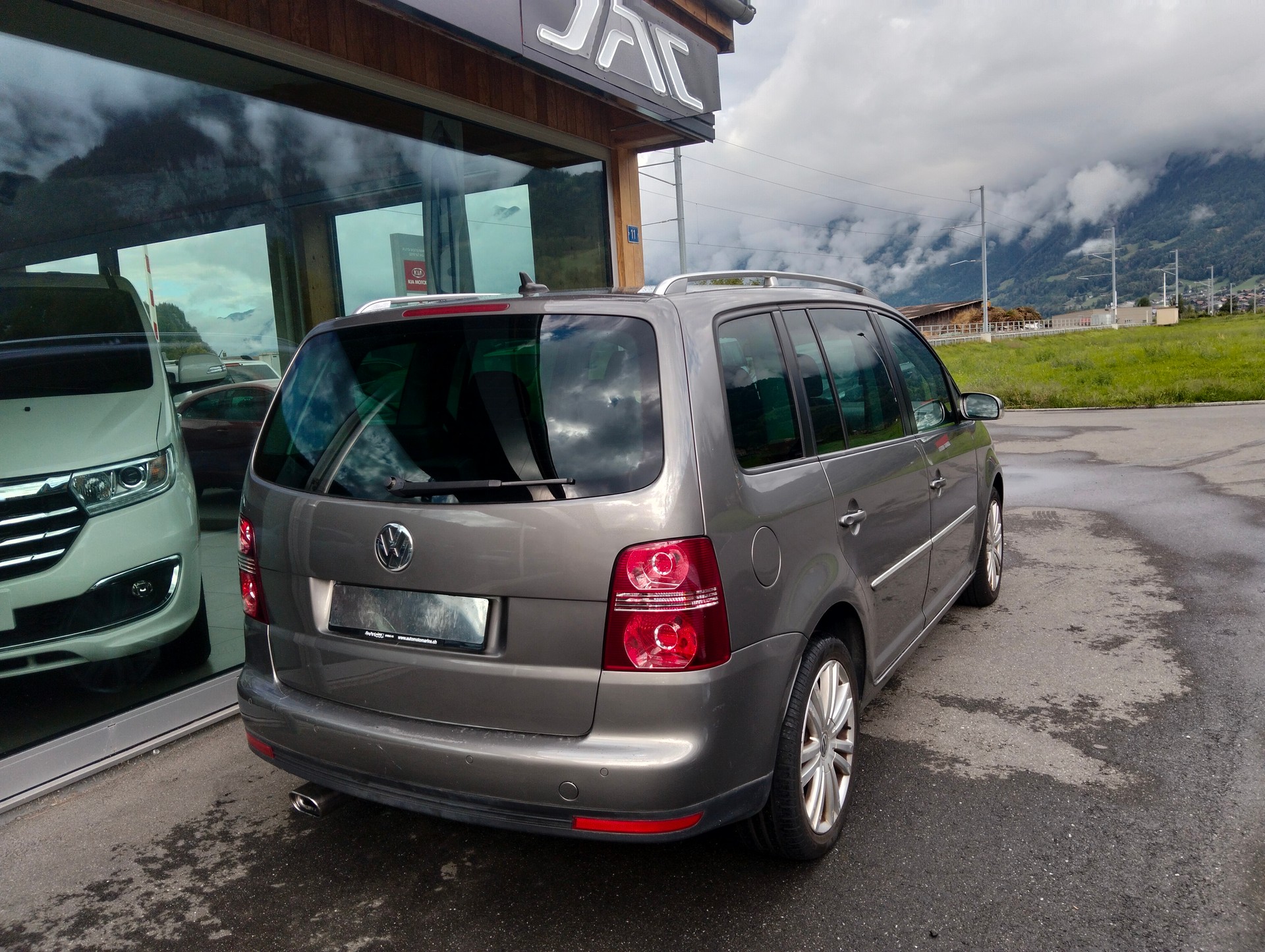 VW Touran 1.4 TSI Highline-image-5