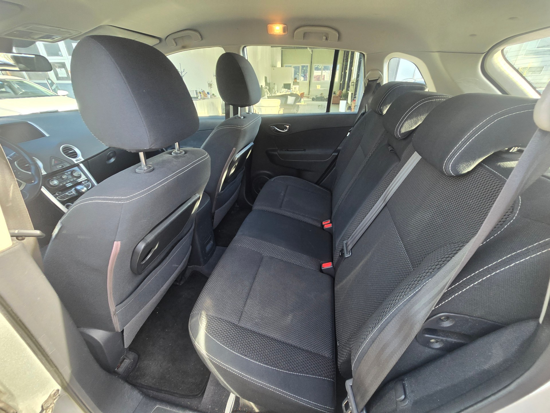 RENAULT Koleos 2.0 dCi Dynamique 4x4-image-9