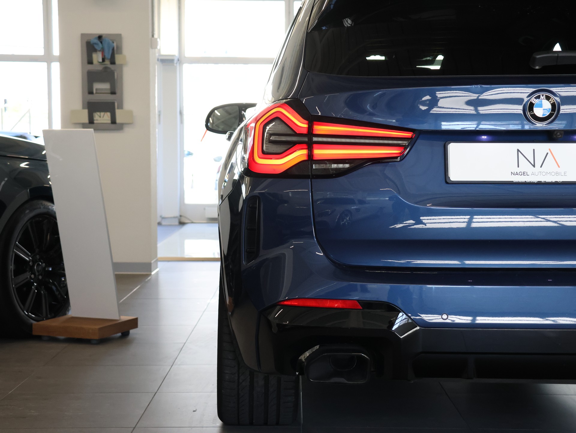 BMW X3 xDrive 48V M40d M Sport Edition Steptronic *PHYTONICBLAU-LACKIERUNG*-image-5