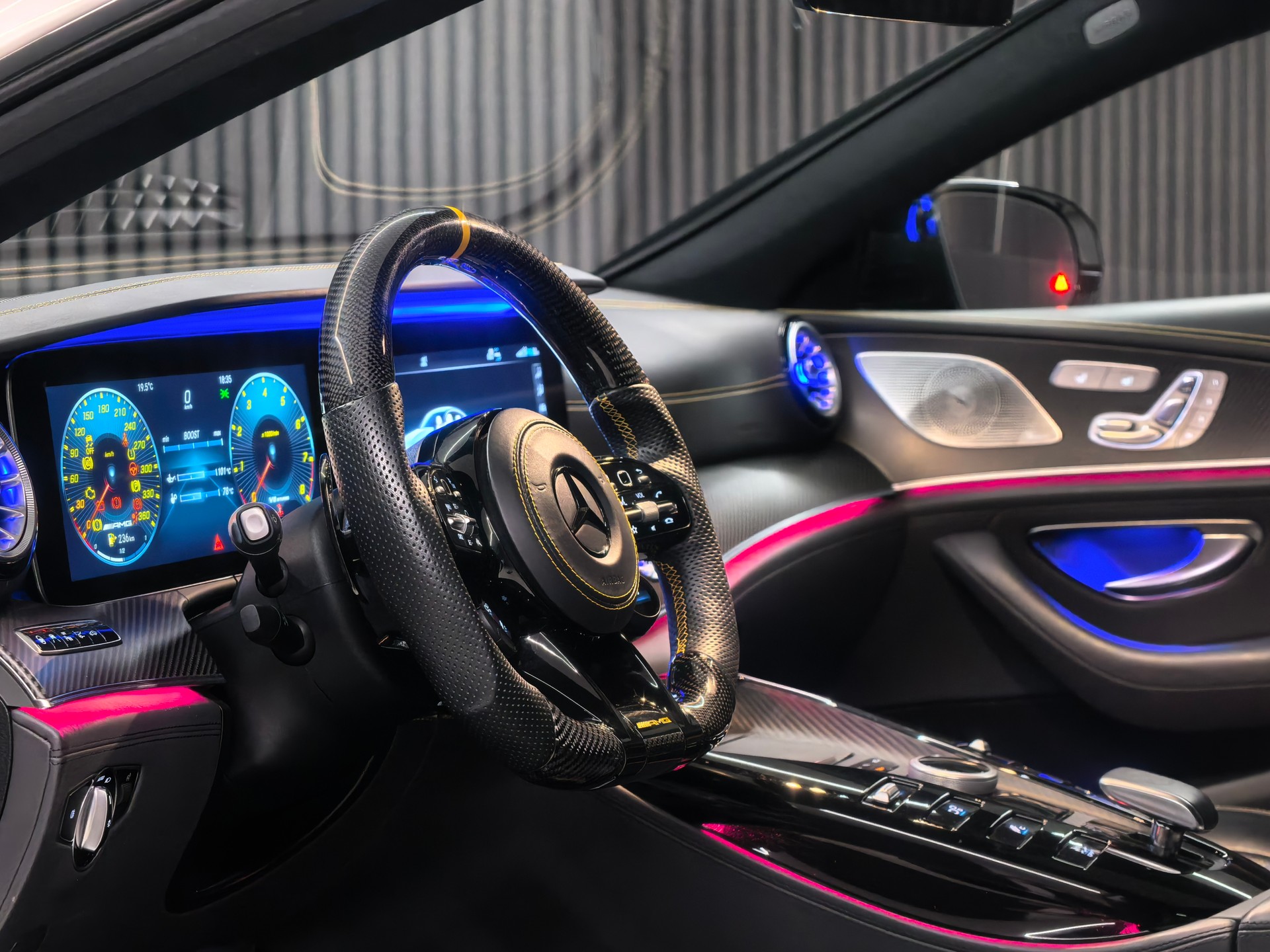 MERCEDES-BENZ AMG GT 4 63 S Edition 1 4Matic+ Speedshift MCT-image-8