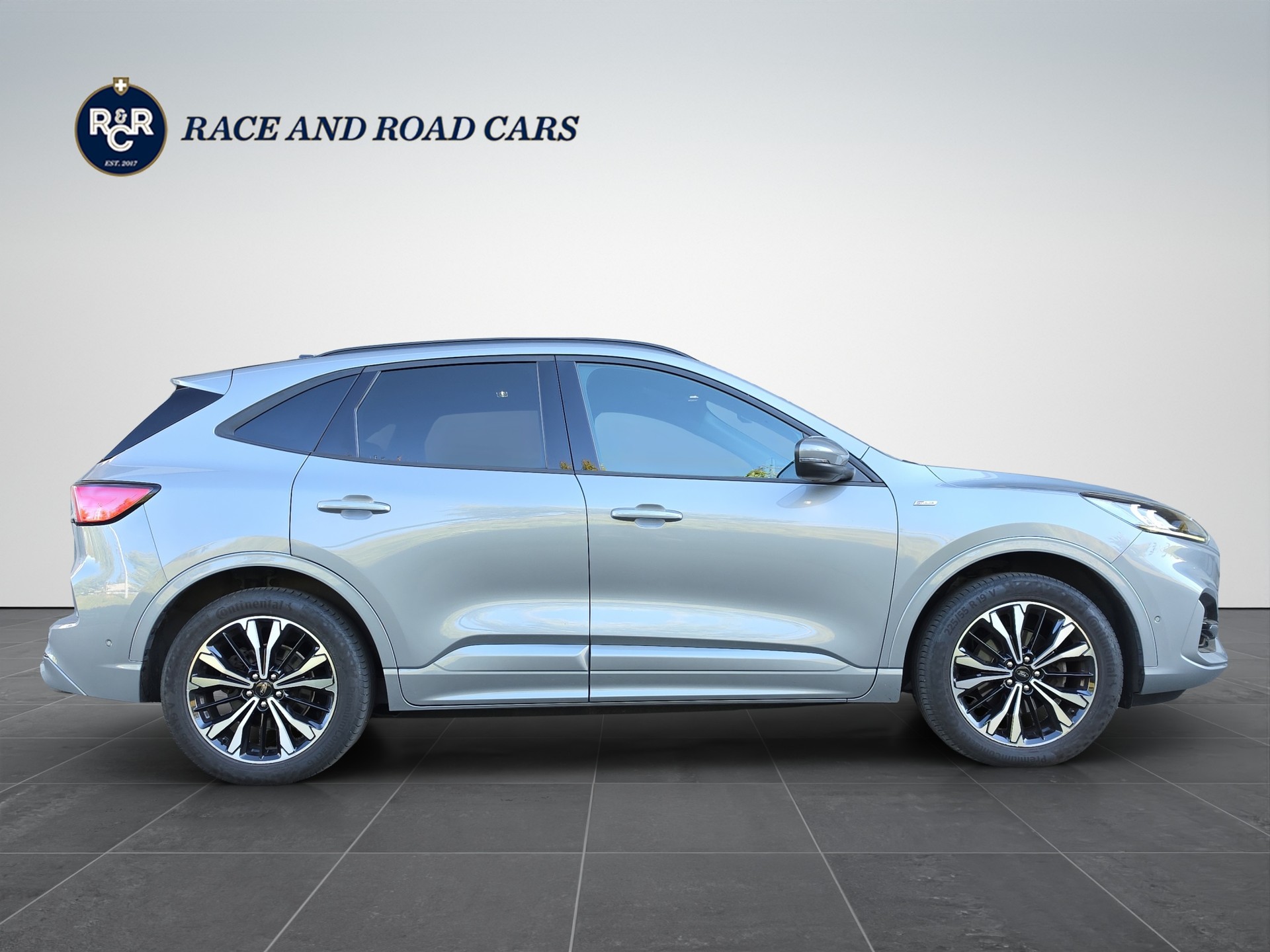 FORD Kuga 2.5 Hybrid ST-Line X 4x4-showroom-element-3