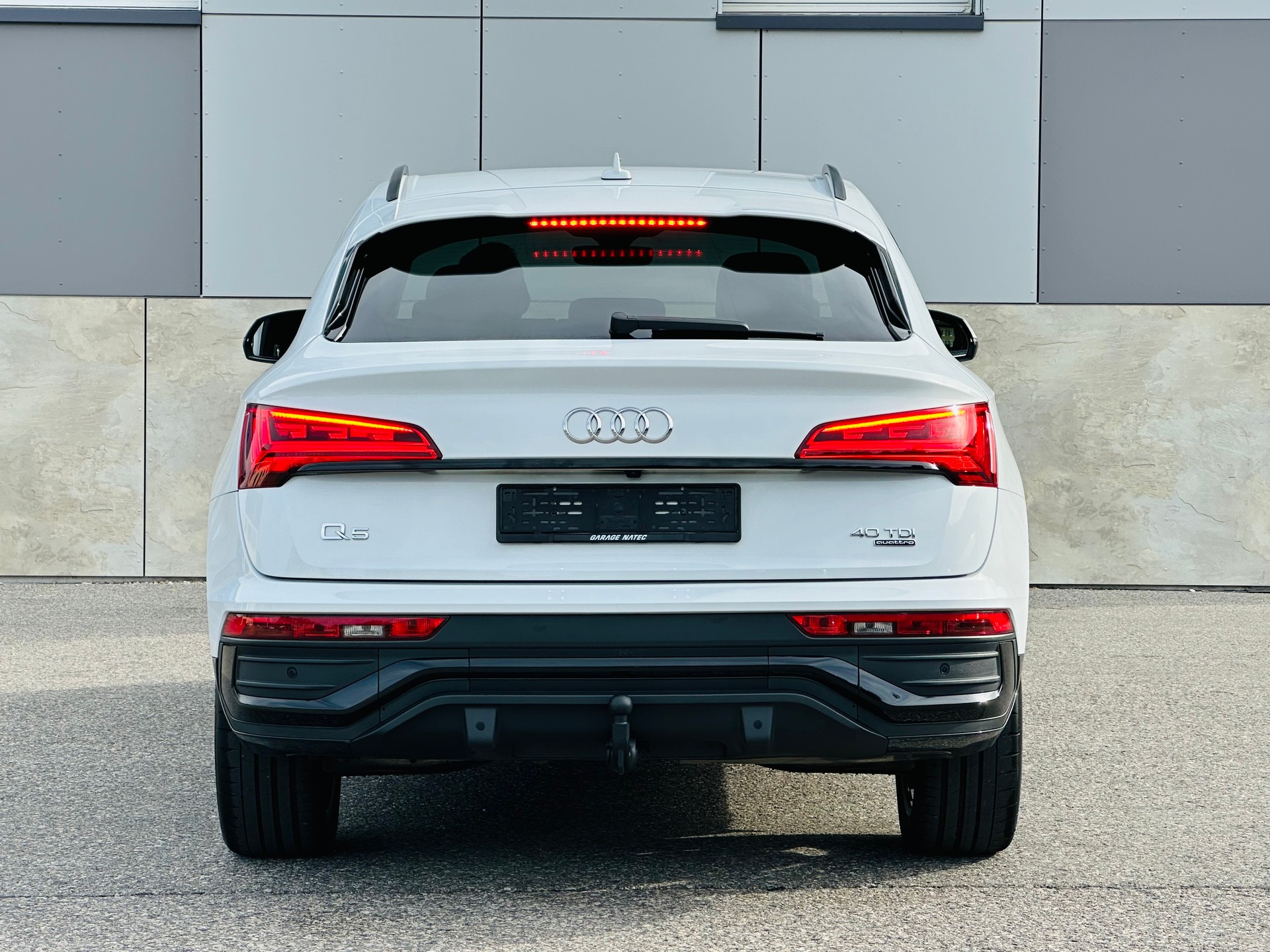 AUDI Q5 Sportback 40 TDI advanced quattro S-tronic-image-9