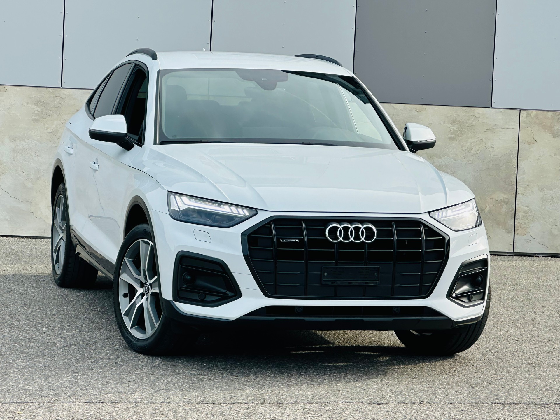 AUDI Q5 Sportback 40 TDI advanced quattro S-tronic-image-5