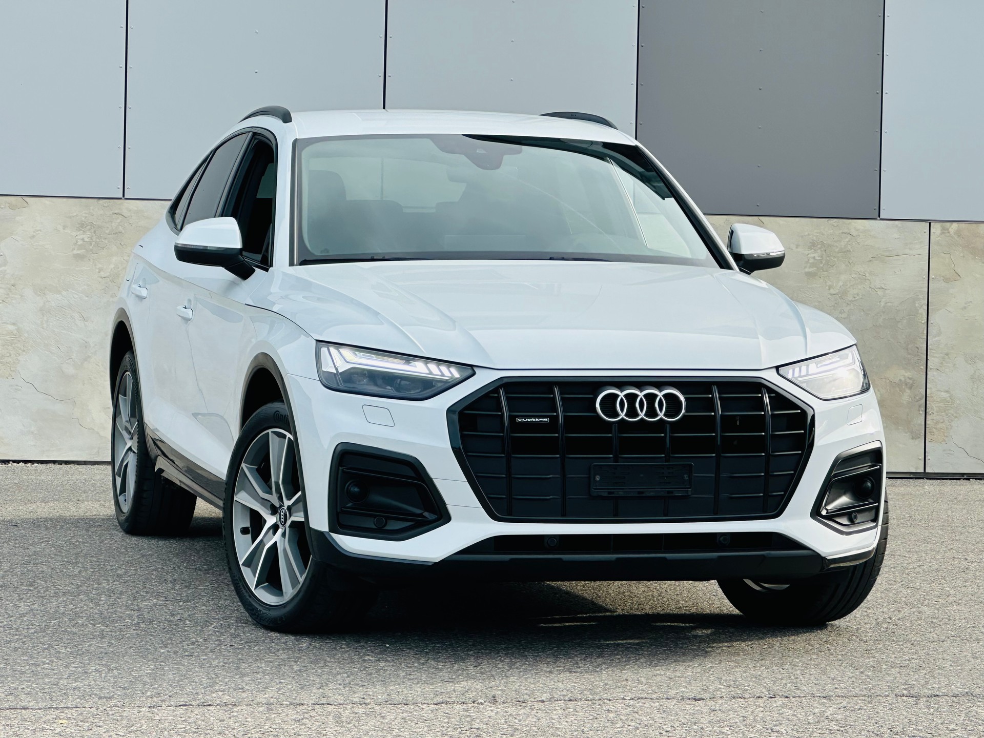 AUDI Q5 Sportback 40 TDI advanced quattro S-tronic-image-4