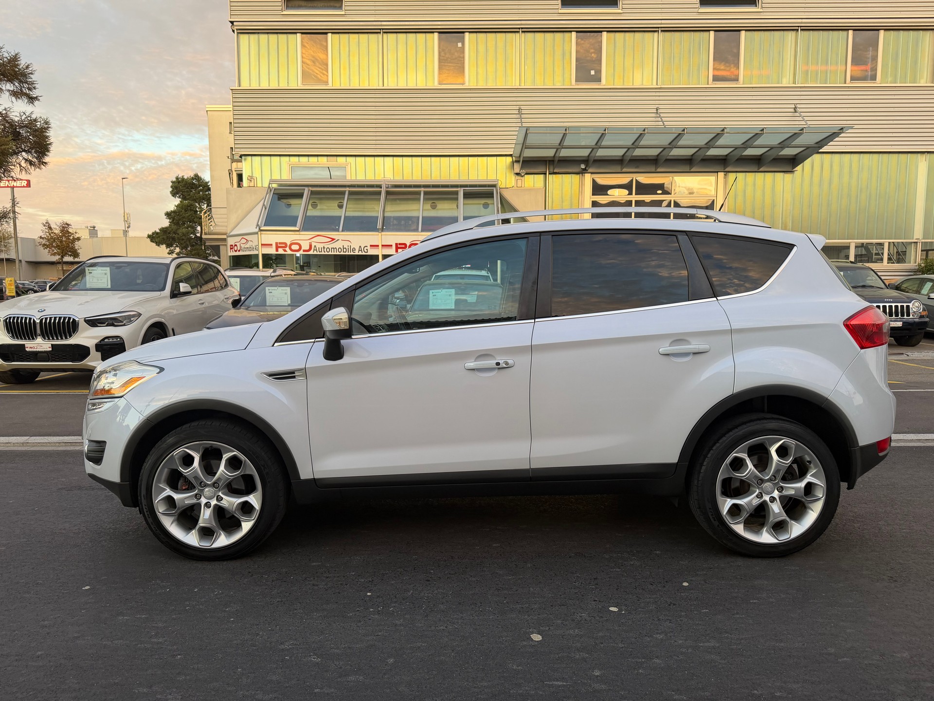 FORD Kuga 2.5 Turbo Titanium 4WD Automatic