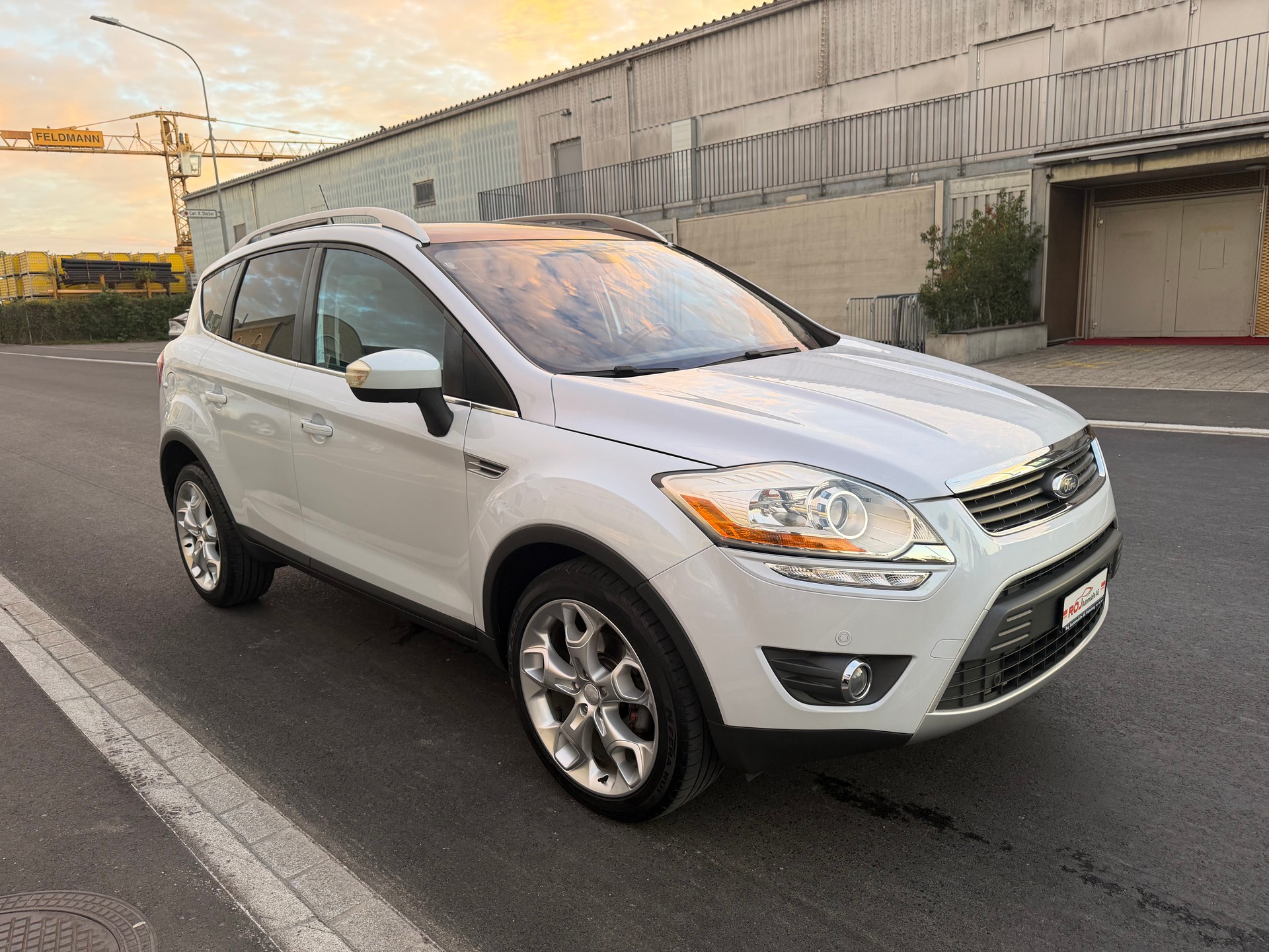 FORD Kuga 2.5 Turbo Titanium 4WD Automatic-showroom-element-3