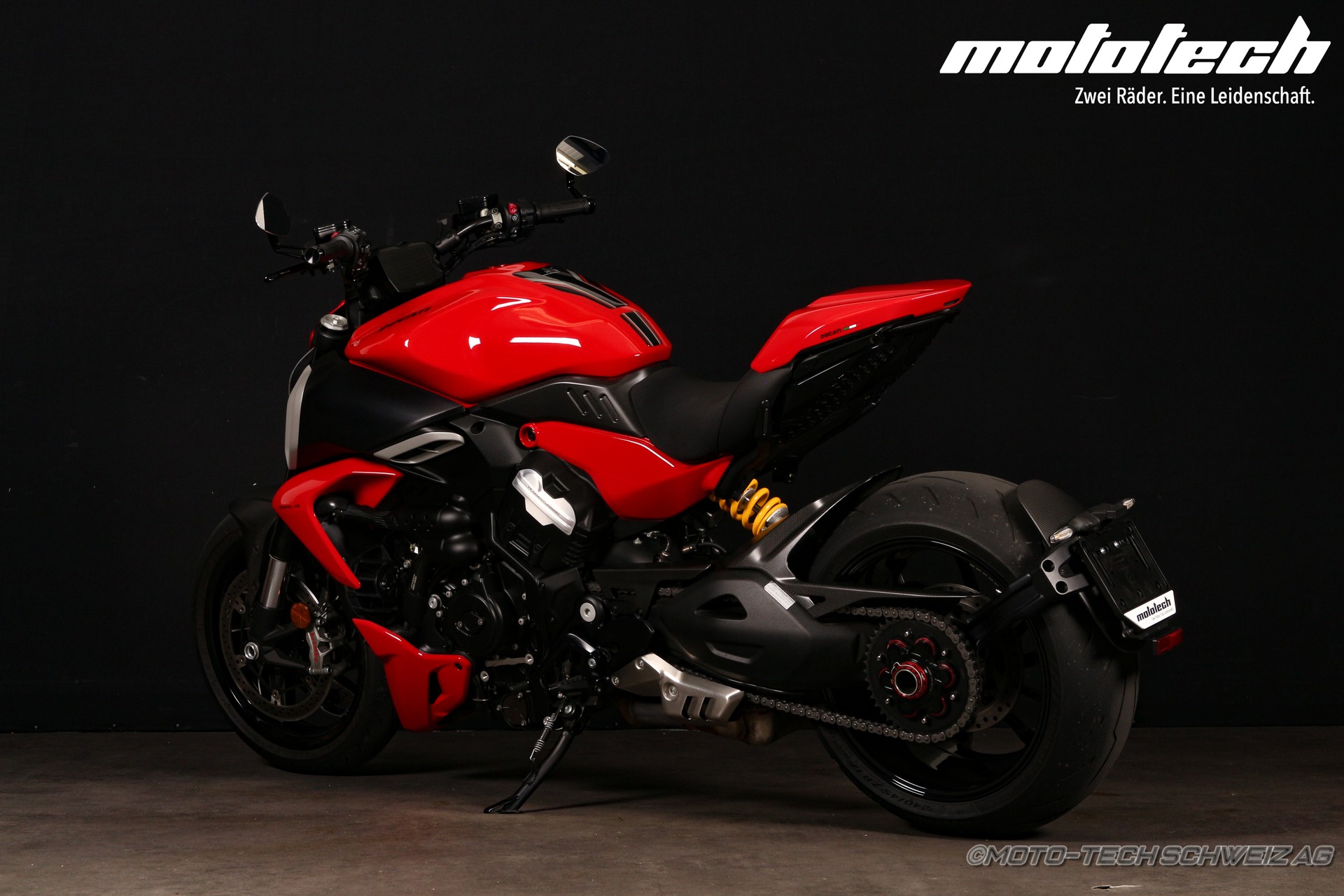 DUCATI Diavel V4-image-2
