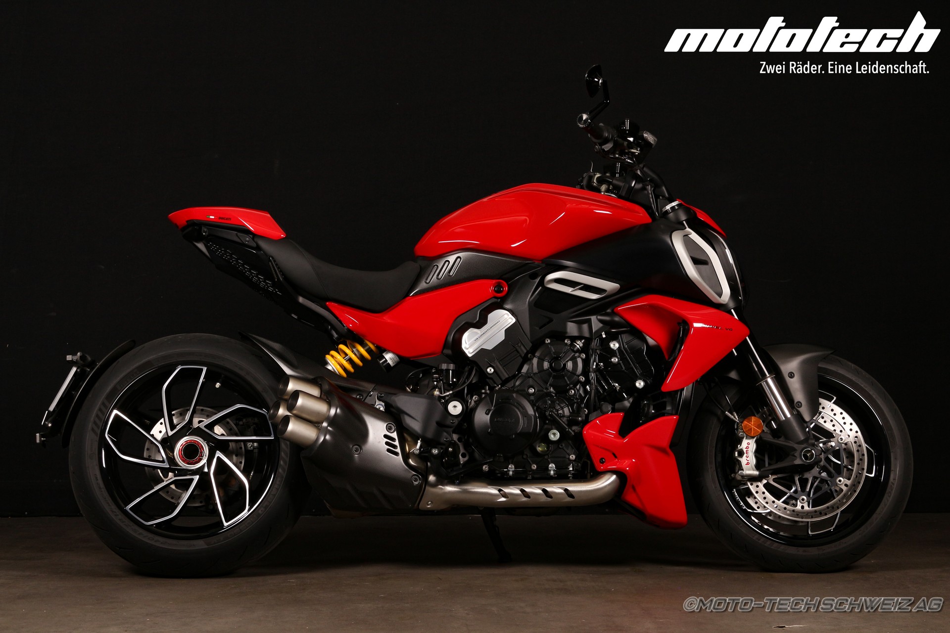 DUCATI Diavel V4-image-0