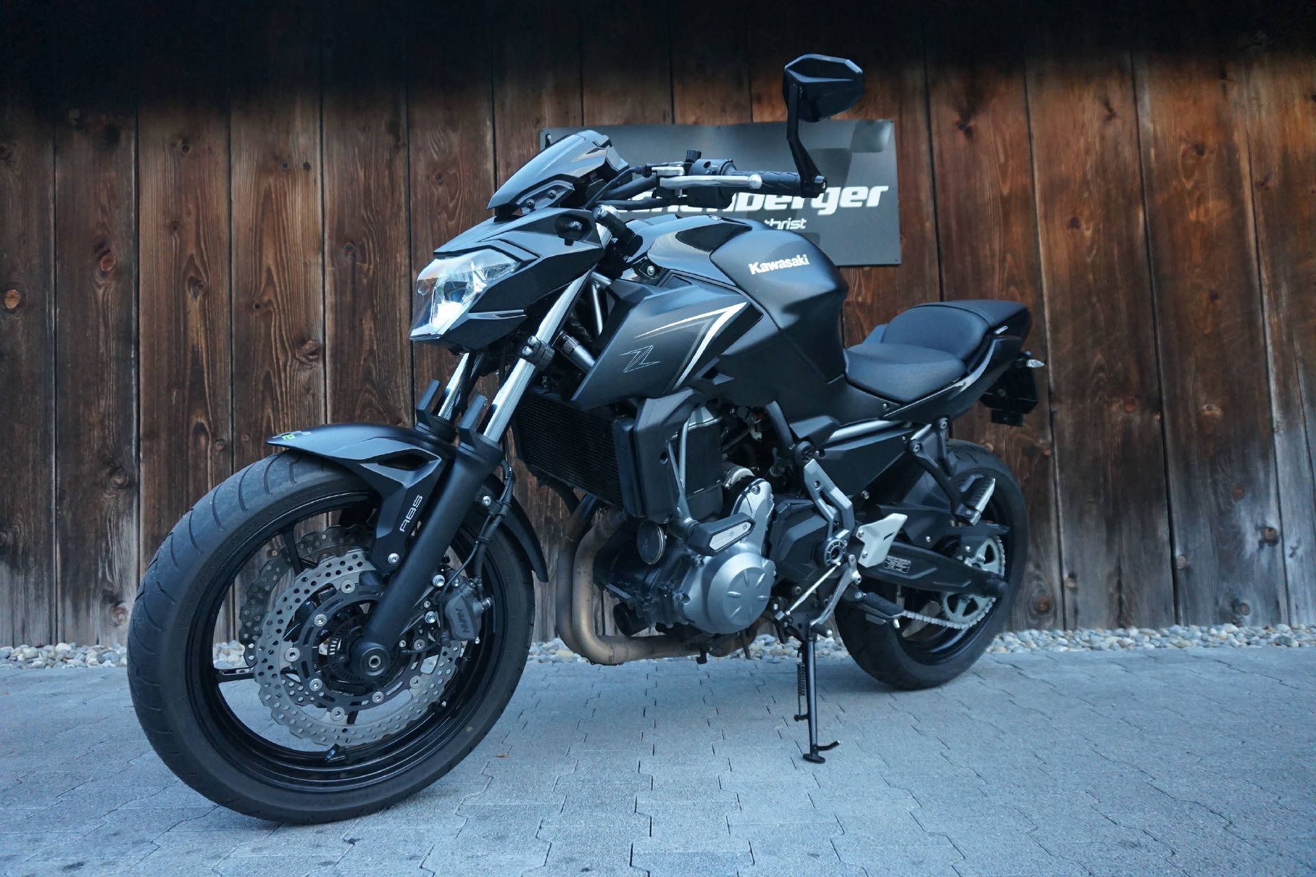 KAWASAKI Z 650 ABS (35kW) mit Leovince LV Onre Evo Carbon Auspuff-image-6