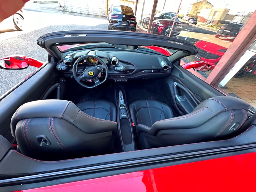 FERRARI F8 Spider 3.9 Turbo-image-6