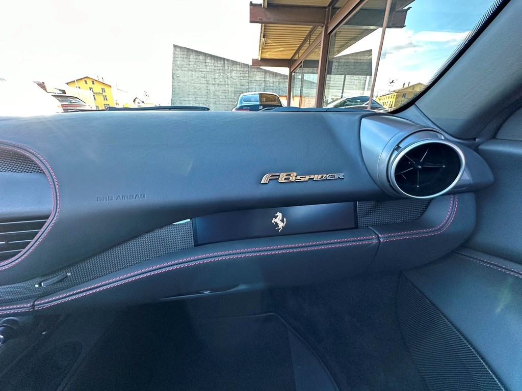 FERRARI F8 Spider 3.9 Turbo-image-8