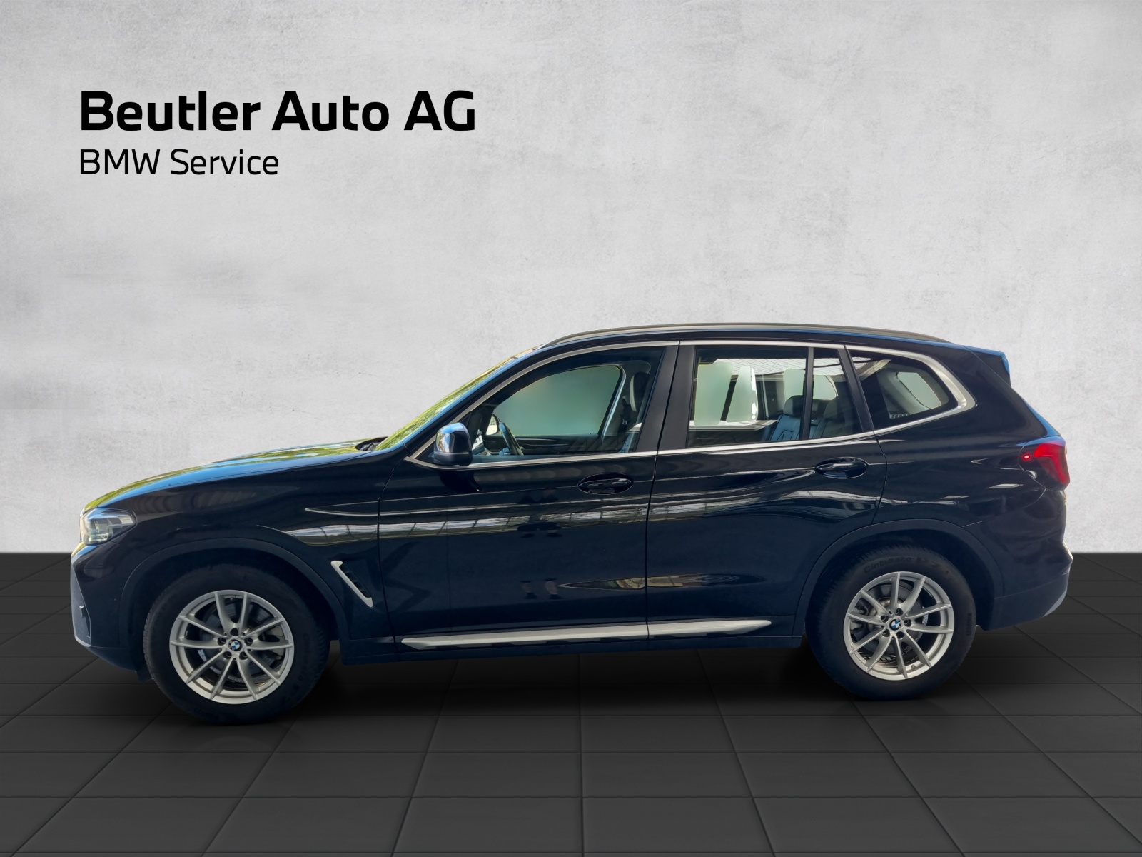 BMW X3 xDrive 20i-showroom-element-1