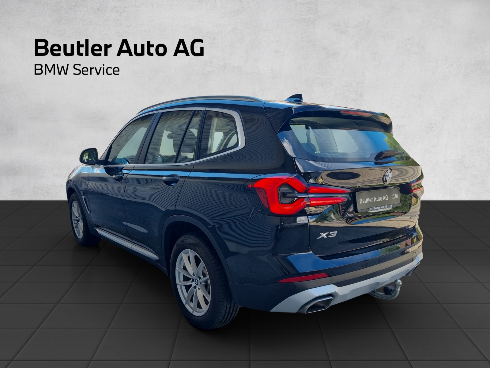 BMW X3 xDrive 20i-showroom-element-2