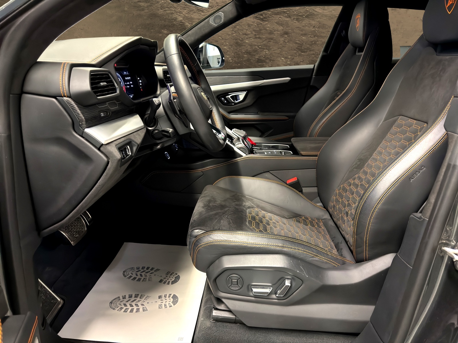 LAMBORGHINI Urus E-Gear-image-10