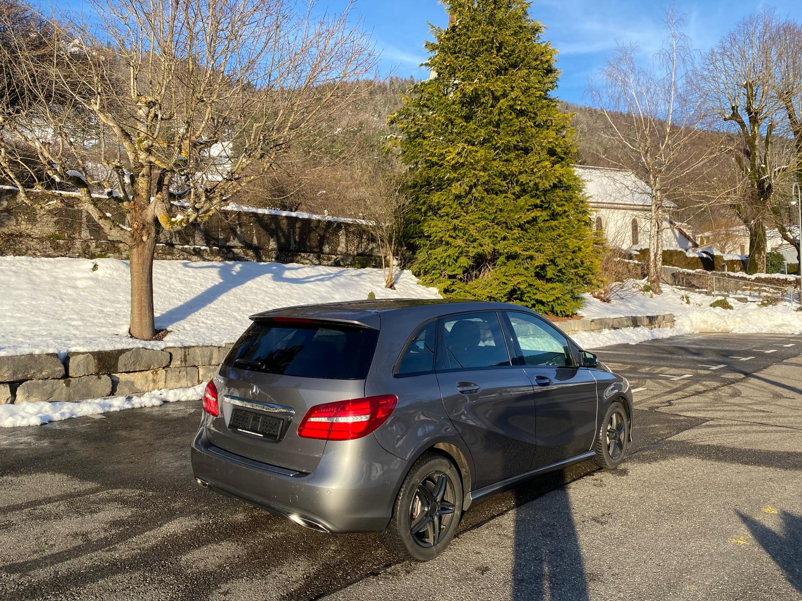 MERCEDES-BENZ B 220 CDI Style 7G-DCT-image-4