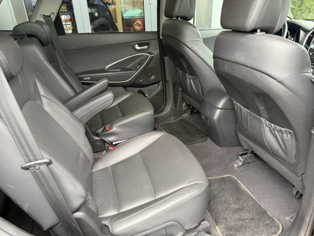 HYUNDAI Grand Santa Fe 2.2 CRDI Premium 4WD-image-11