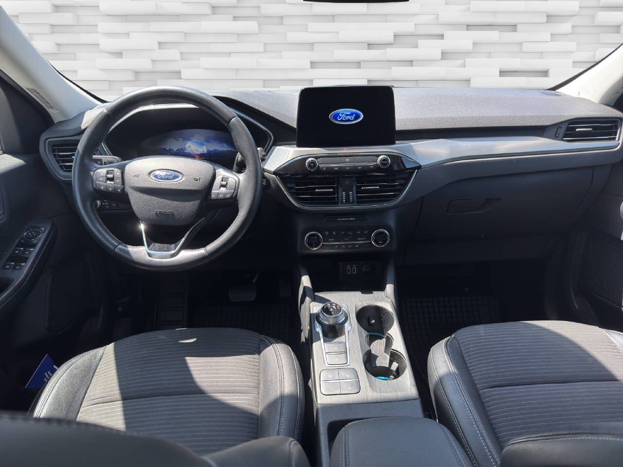 FORD Kuga 2.5 Plug-in Hybrid Titanium X-image-8