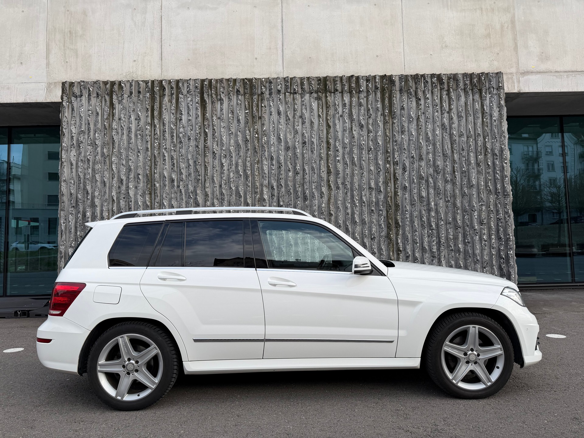MERCEDES-BENZ GLK 220 BlueTEC Swiss Star Ed. 4Matic 7G-Tronic-image-2