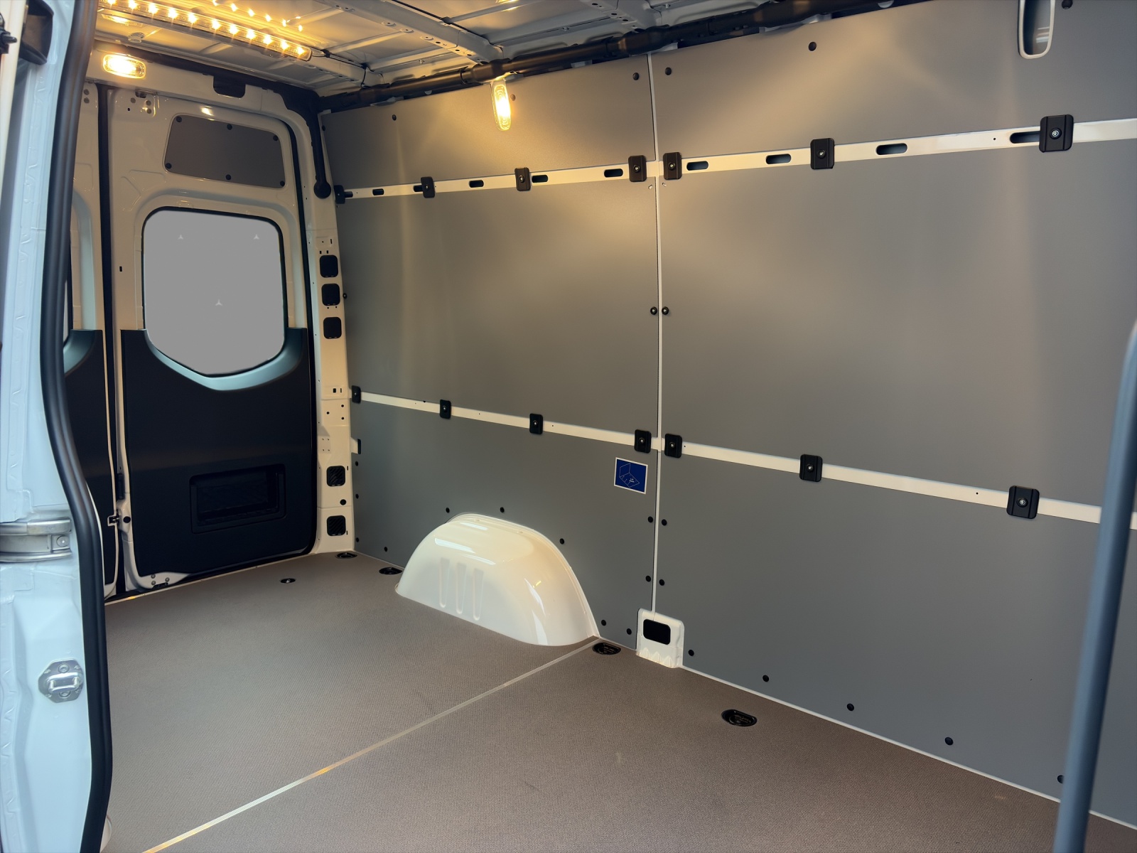 MERCEDES-BENZ Sprinter 319 CDI S Pro 9G-TRONIC-image-9