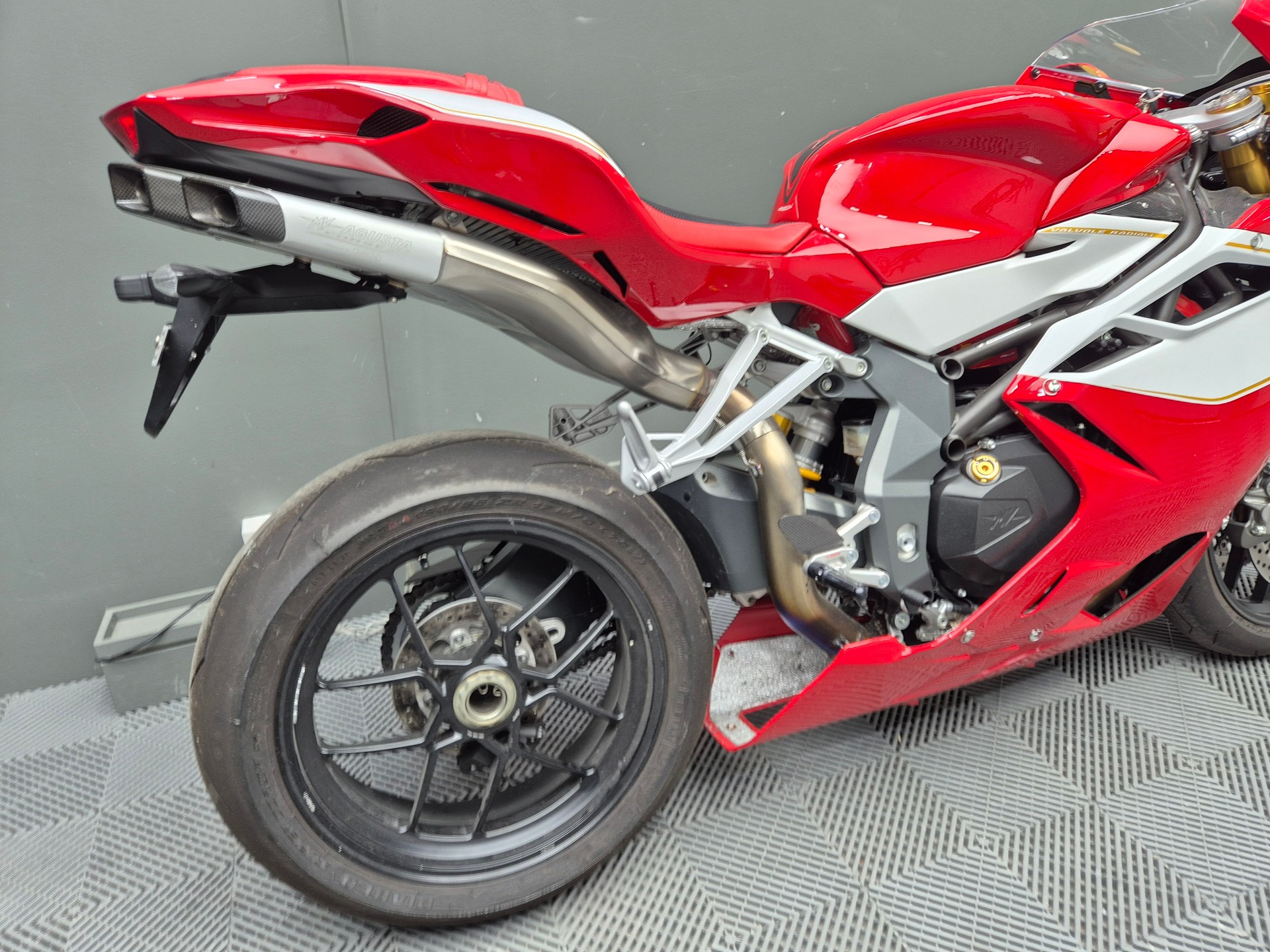 MV AGUSTA F4 1000-image-2