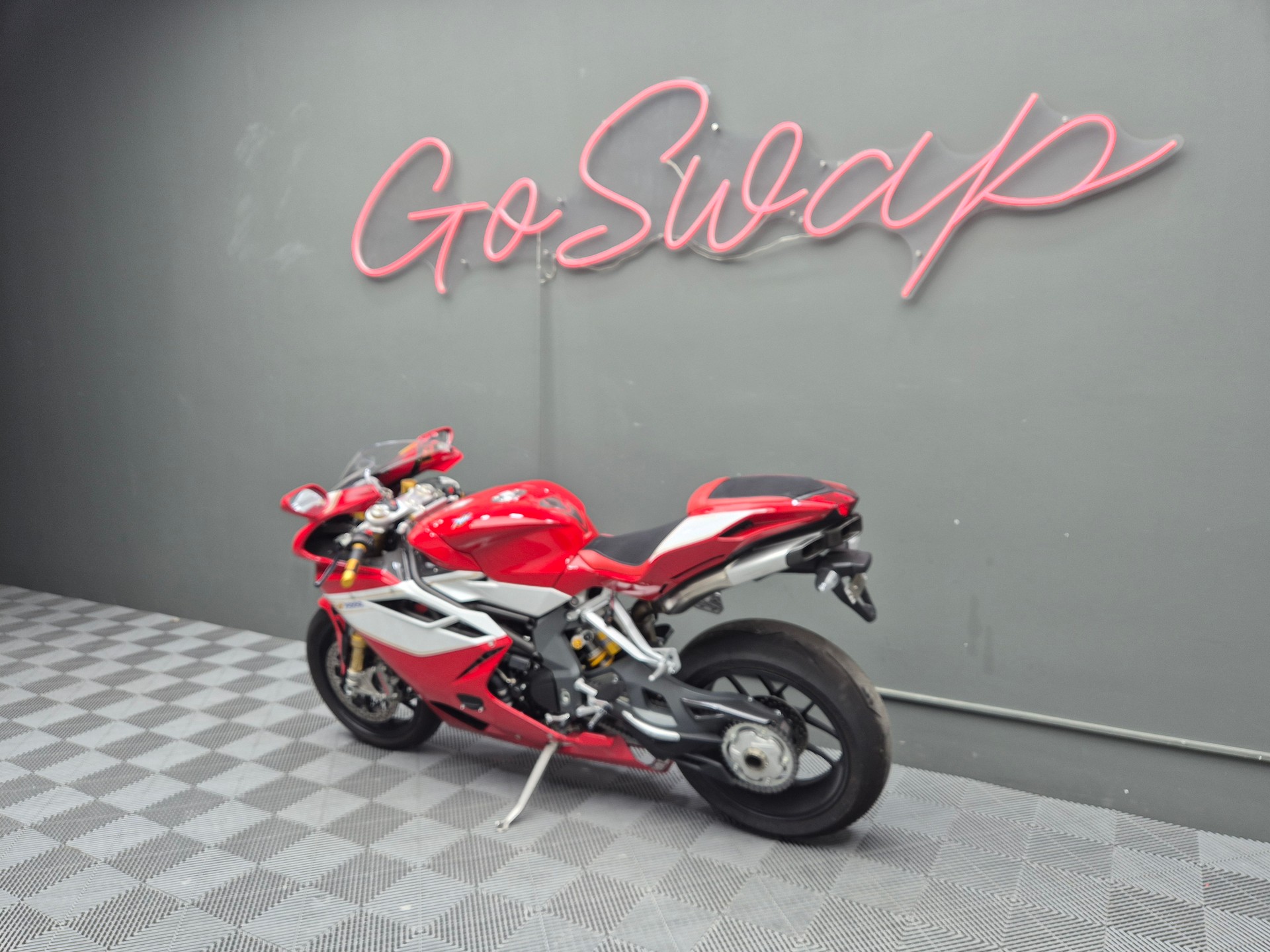 MV AGUSTA F4 1000-image-3