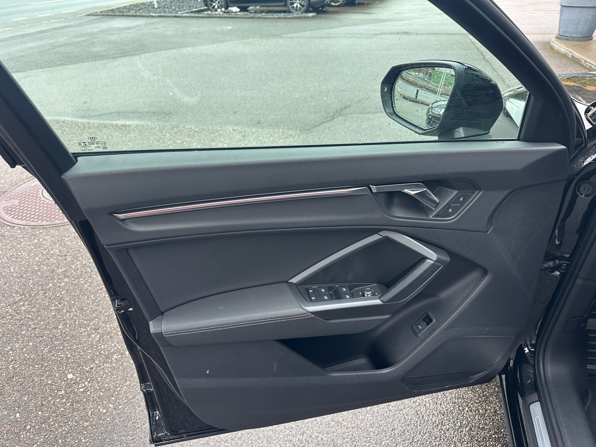 AUDI Q3 35 TFSI S line S-tronic-image-13