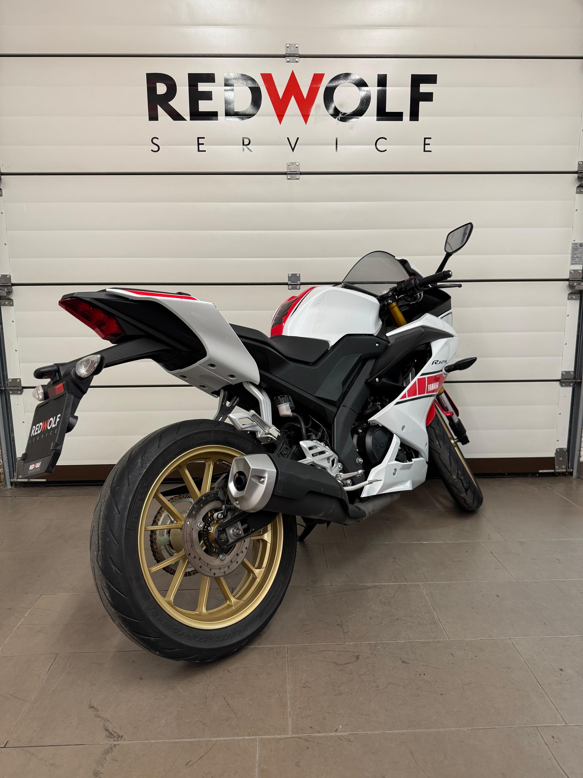 YAMAHA YZF-R 125 World GP 60th-image-3