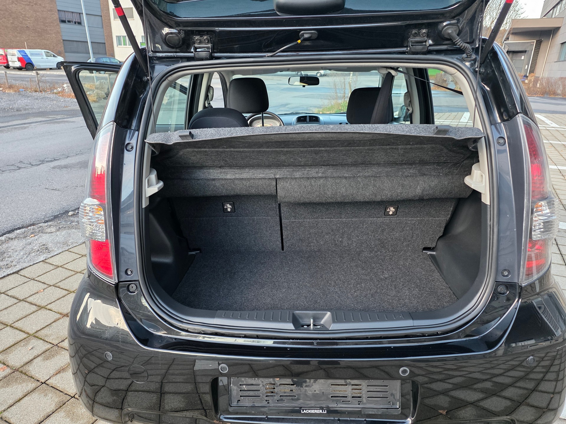 DAIHATSU Sirion 1.3 S eco-4WD Automatic-image-9